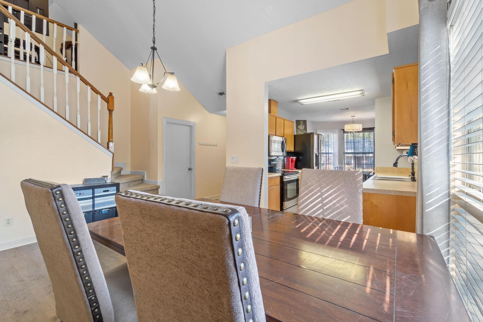 HOLLYROD PARK - Residential