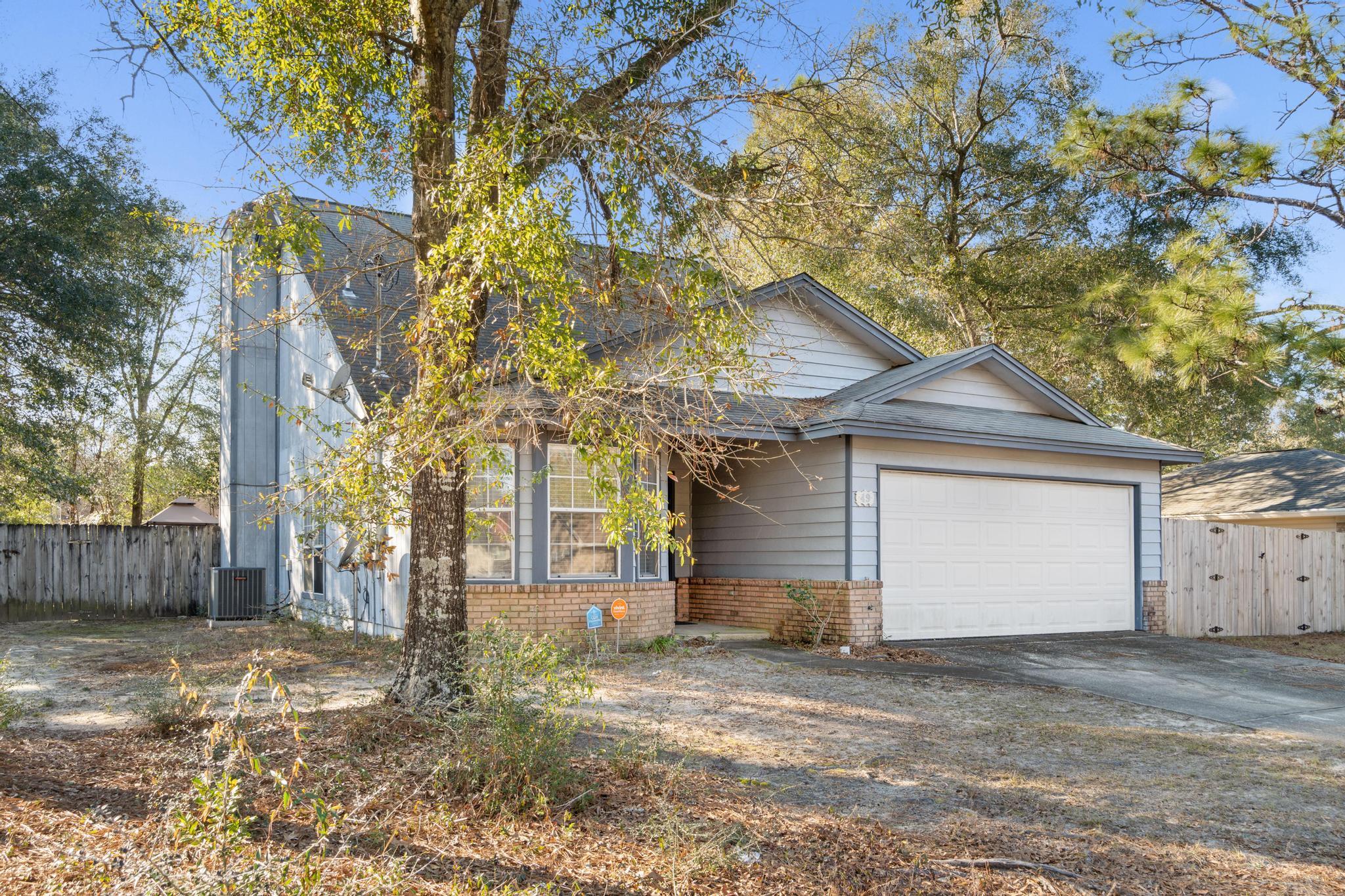 HOLLYROD PARK - Residential