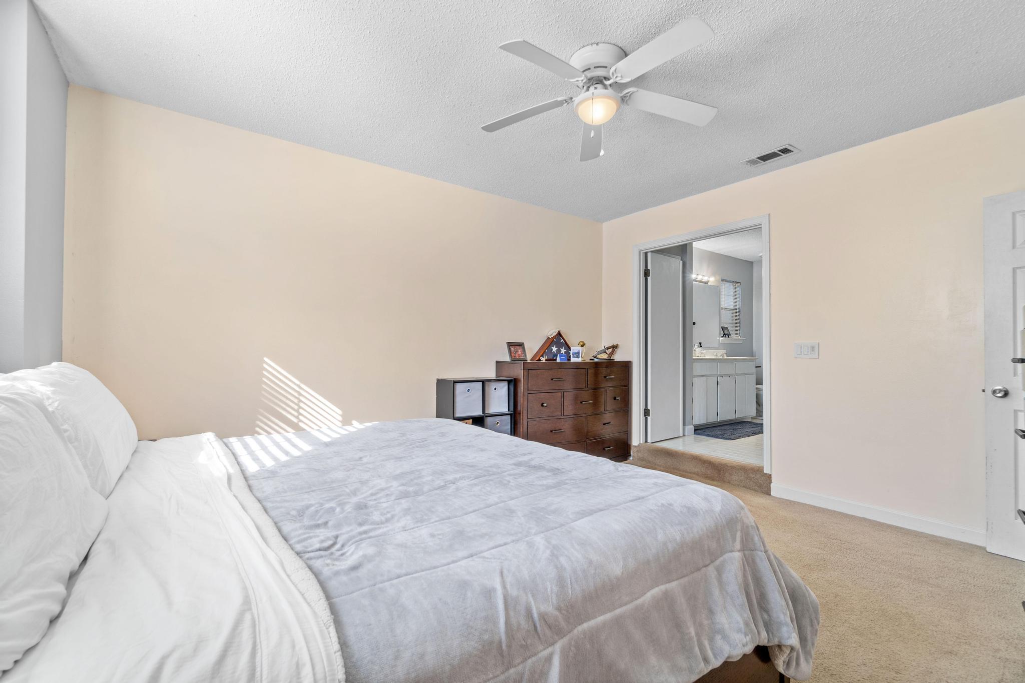 HOLLYROD PARK - Residential