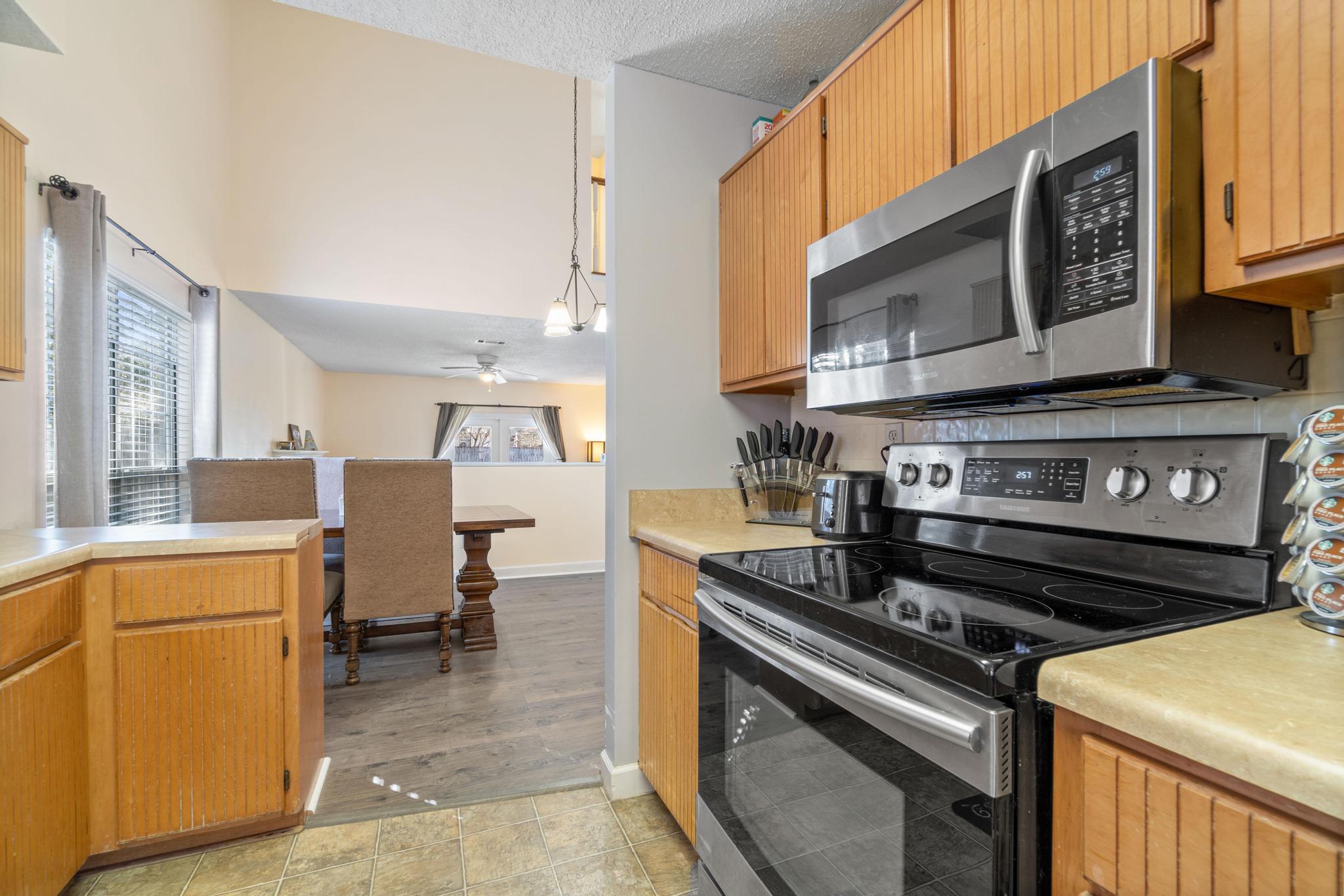 HOLLYROD PARK - Residential