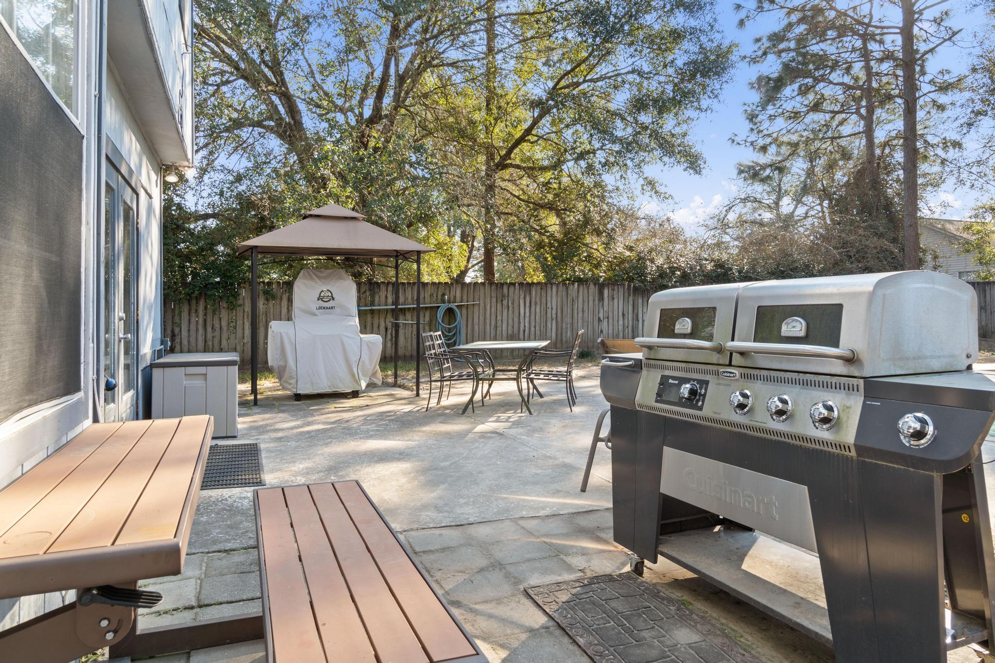 HOLLYROD PARK - Residential