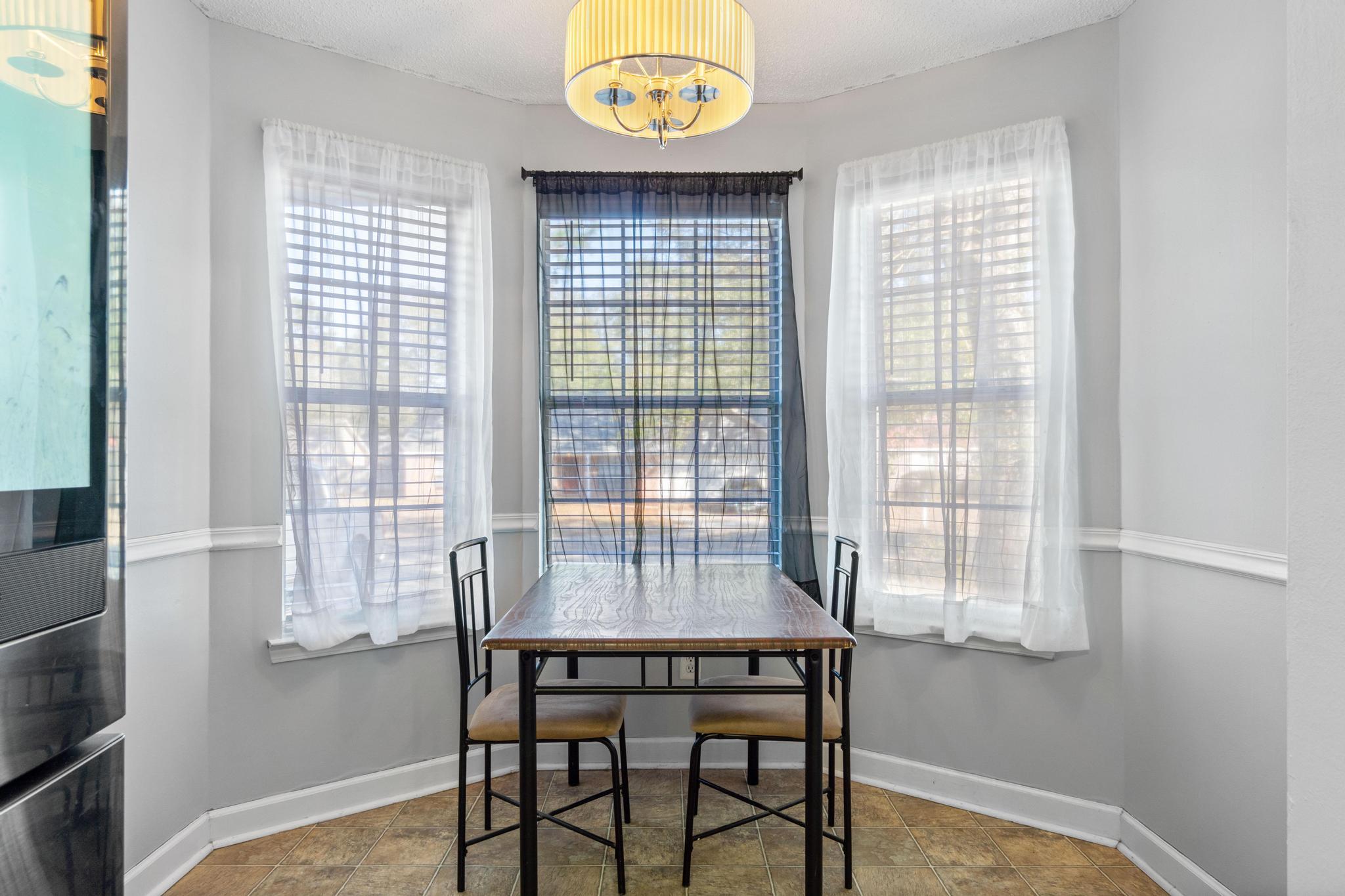 HOLLYROD PARK - Residential