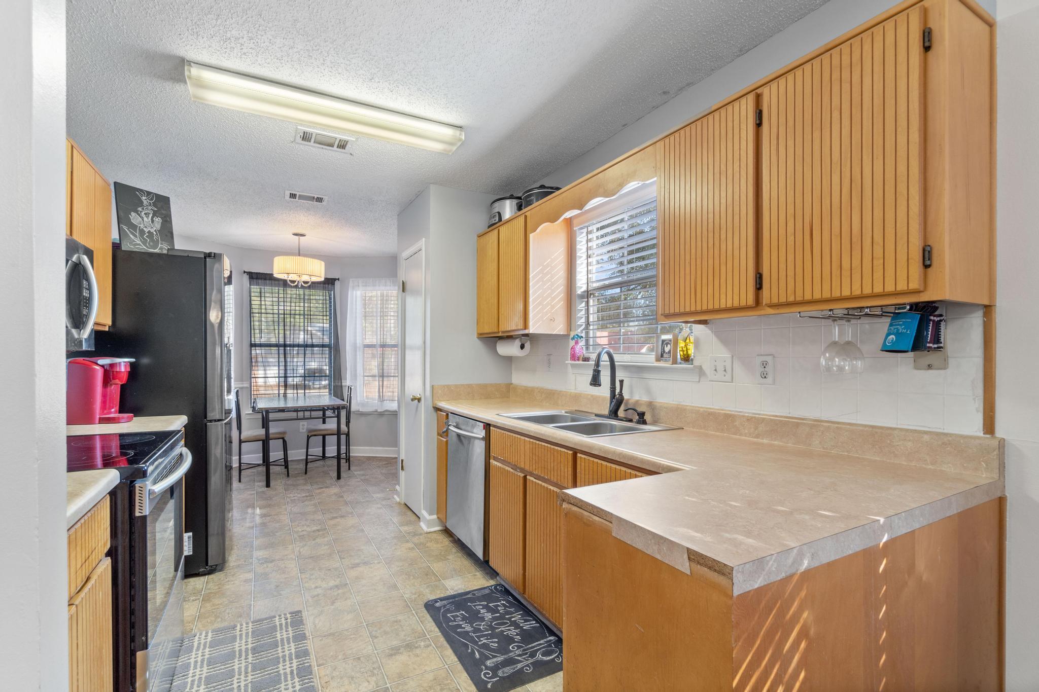 HOLLYROD PARK - Residential