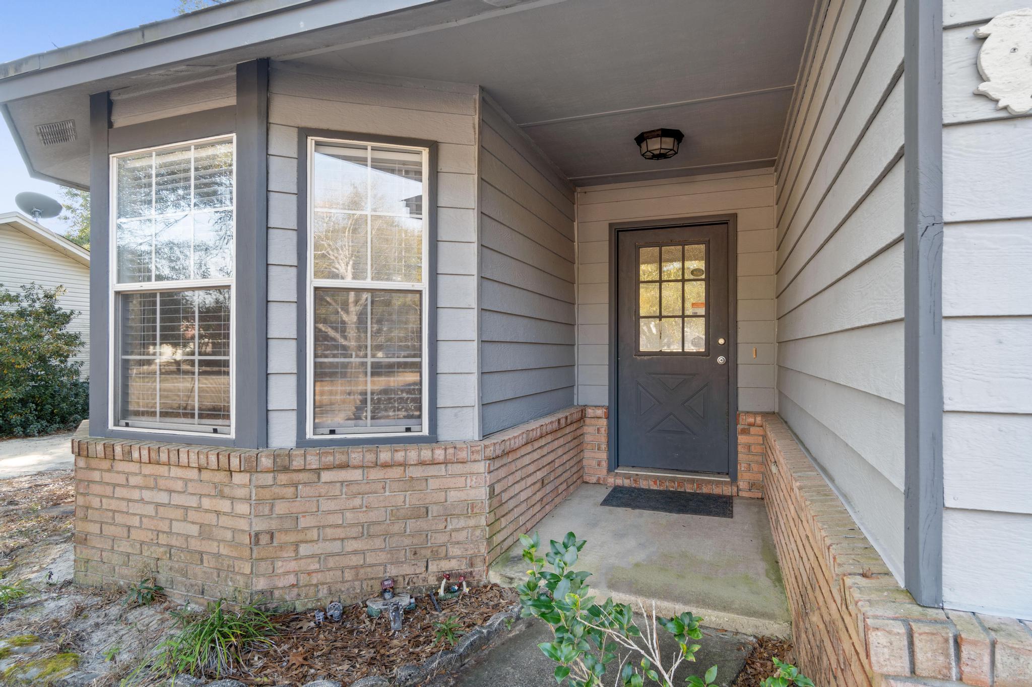 HOLLYROD PARK - Residential