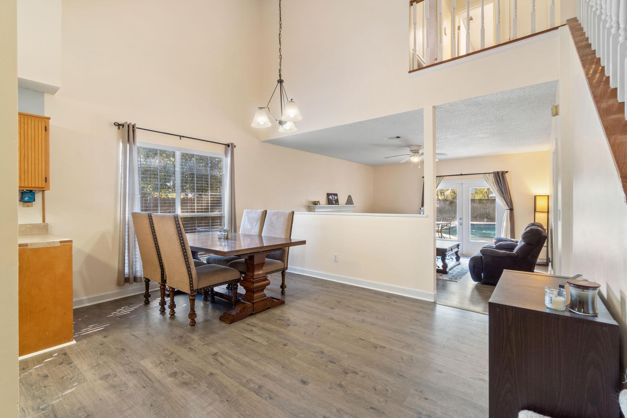 HOLLYROD PARK - Residential