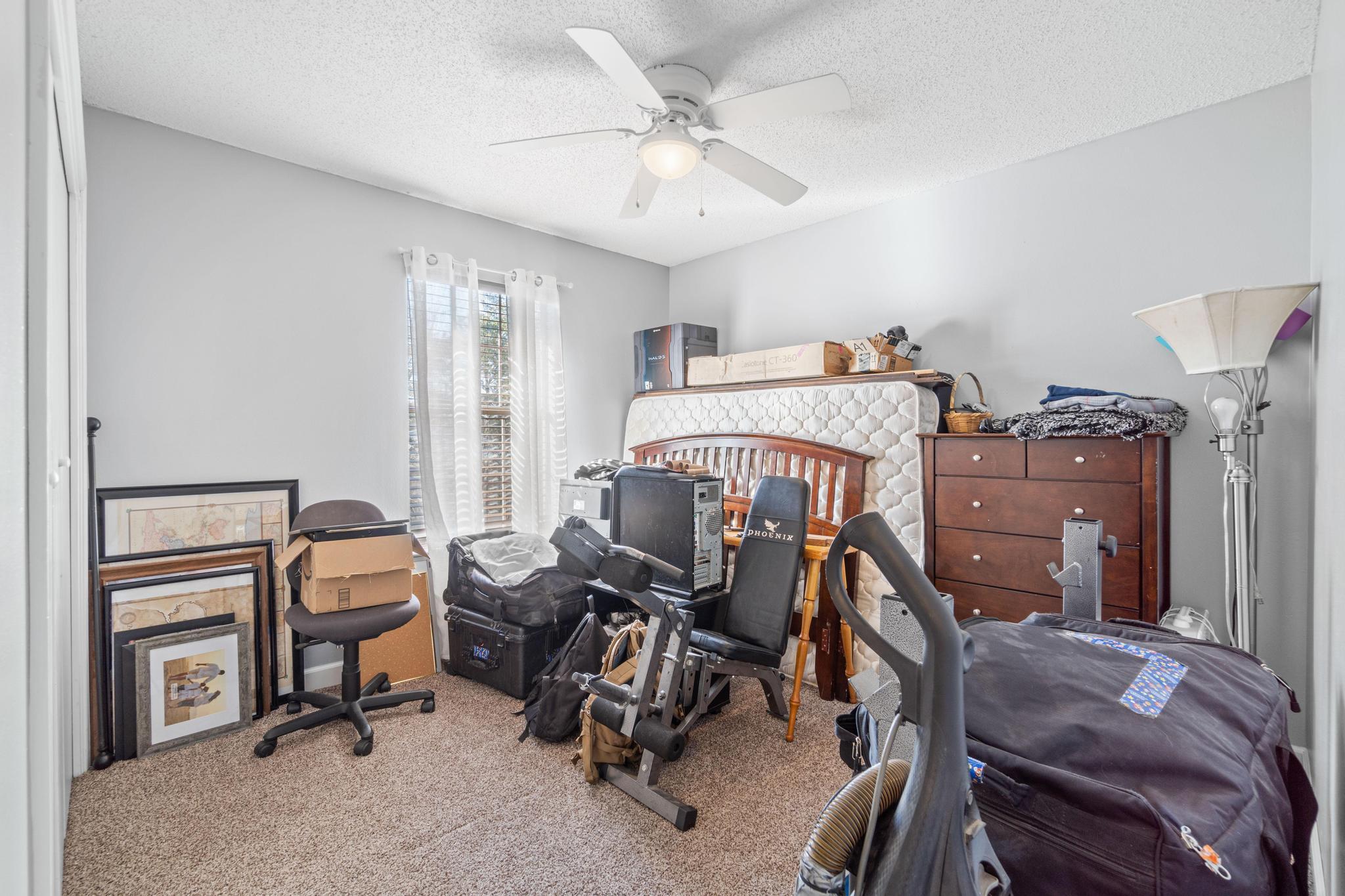 HOLLYROD PARK - Residential