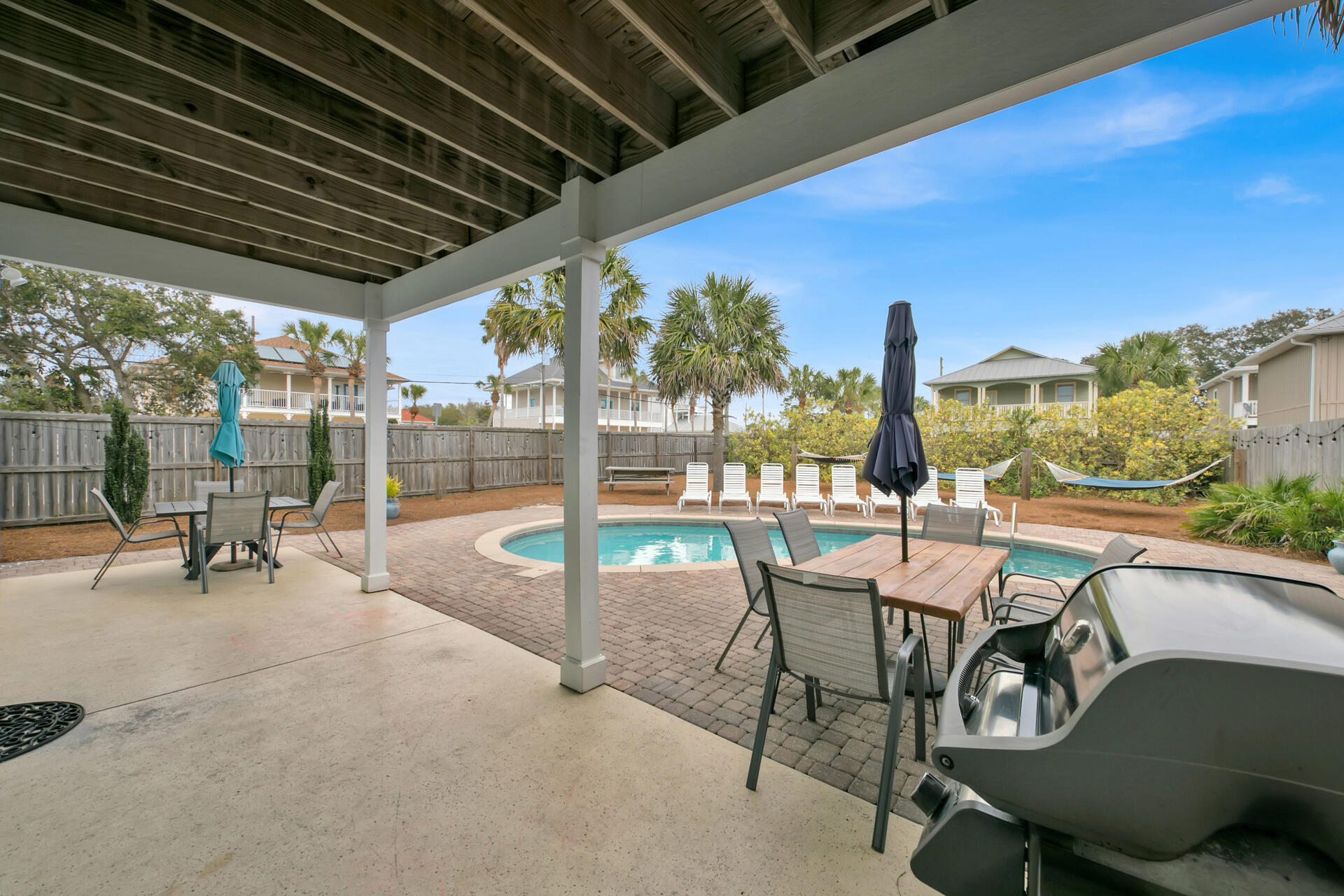 CRYSTAL BEACH - Residential