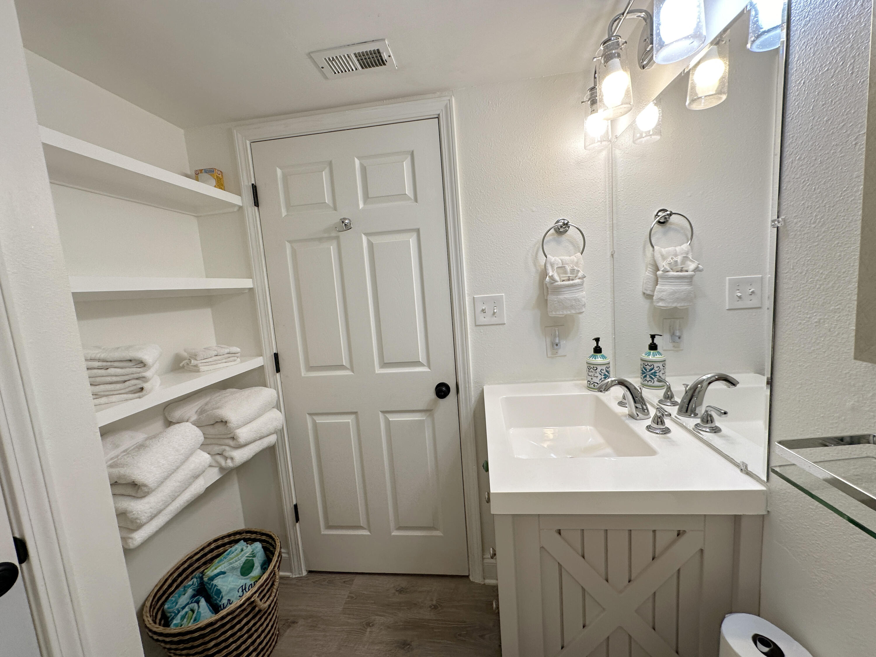 MARAVILLA CONDO 2 - Residential