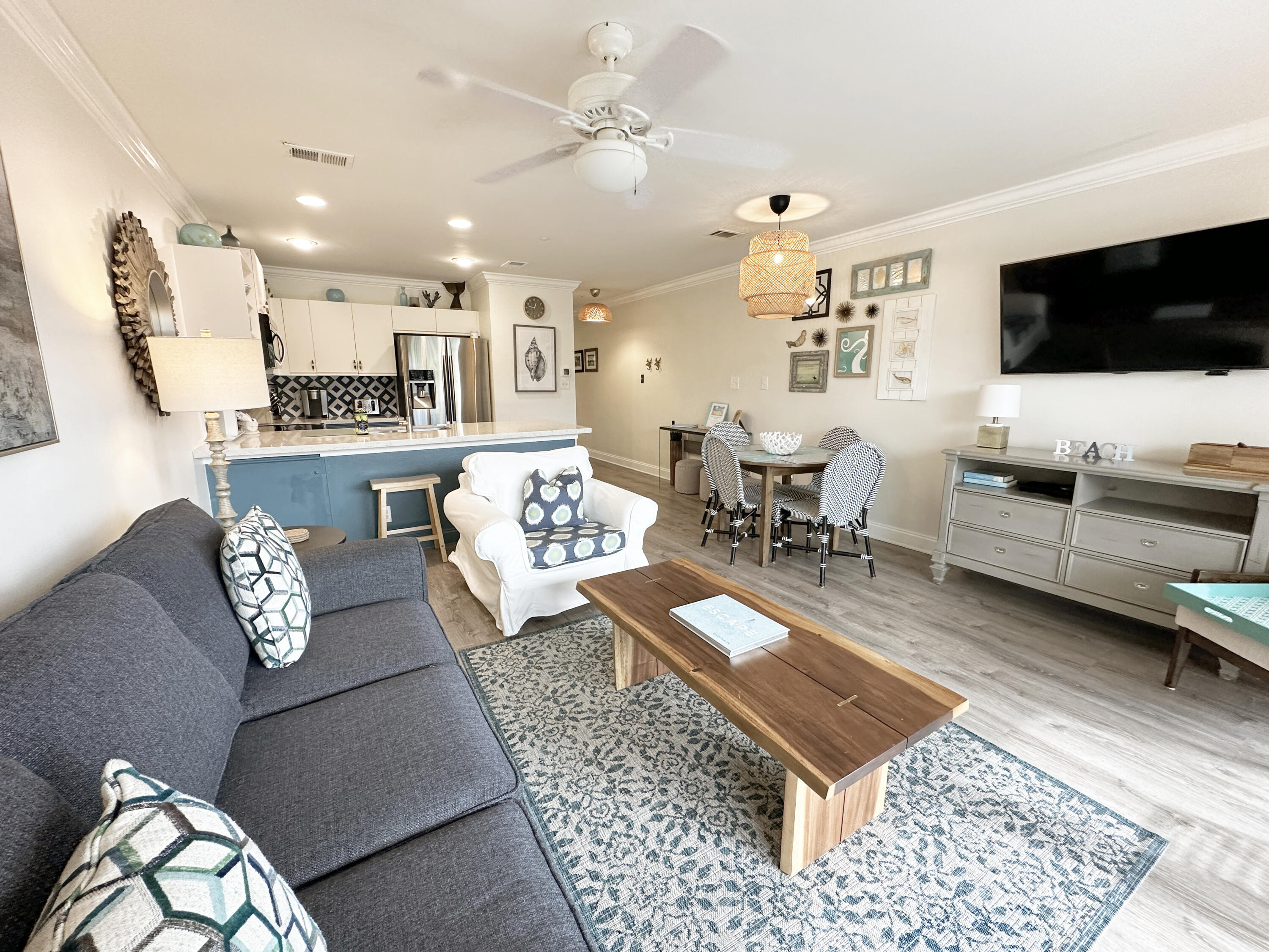 MARAVILLA CONDO 2 - Residential