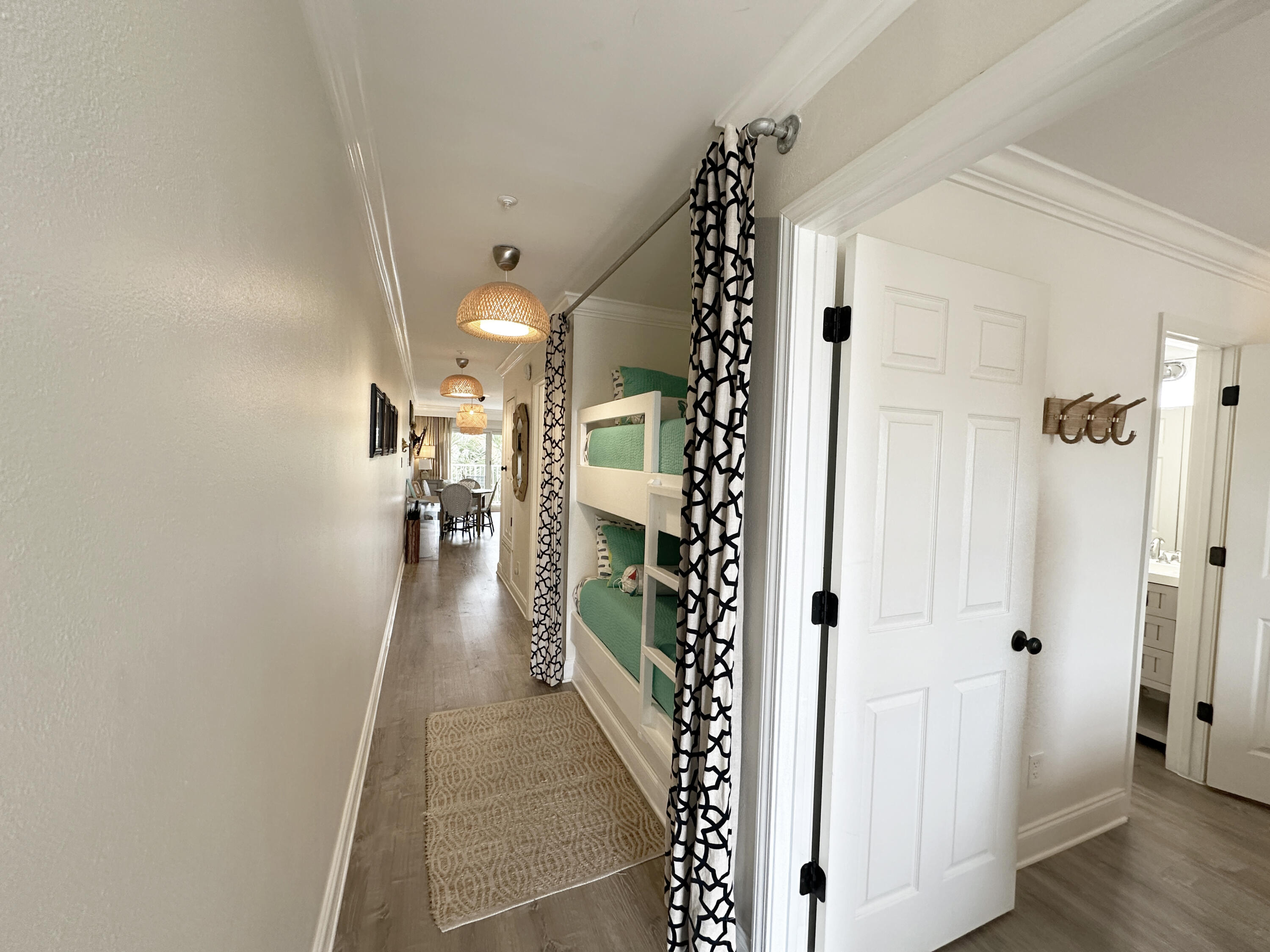 MARAVILLA CONDO 2 - Residential