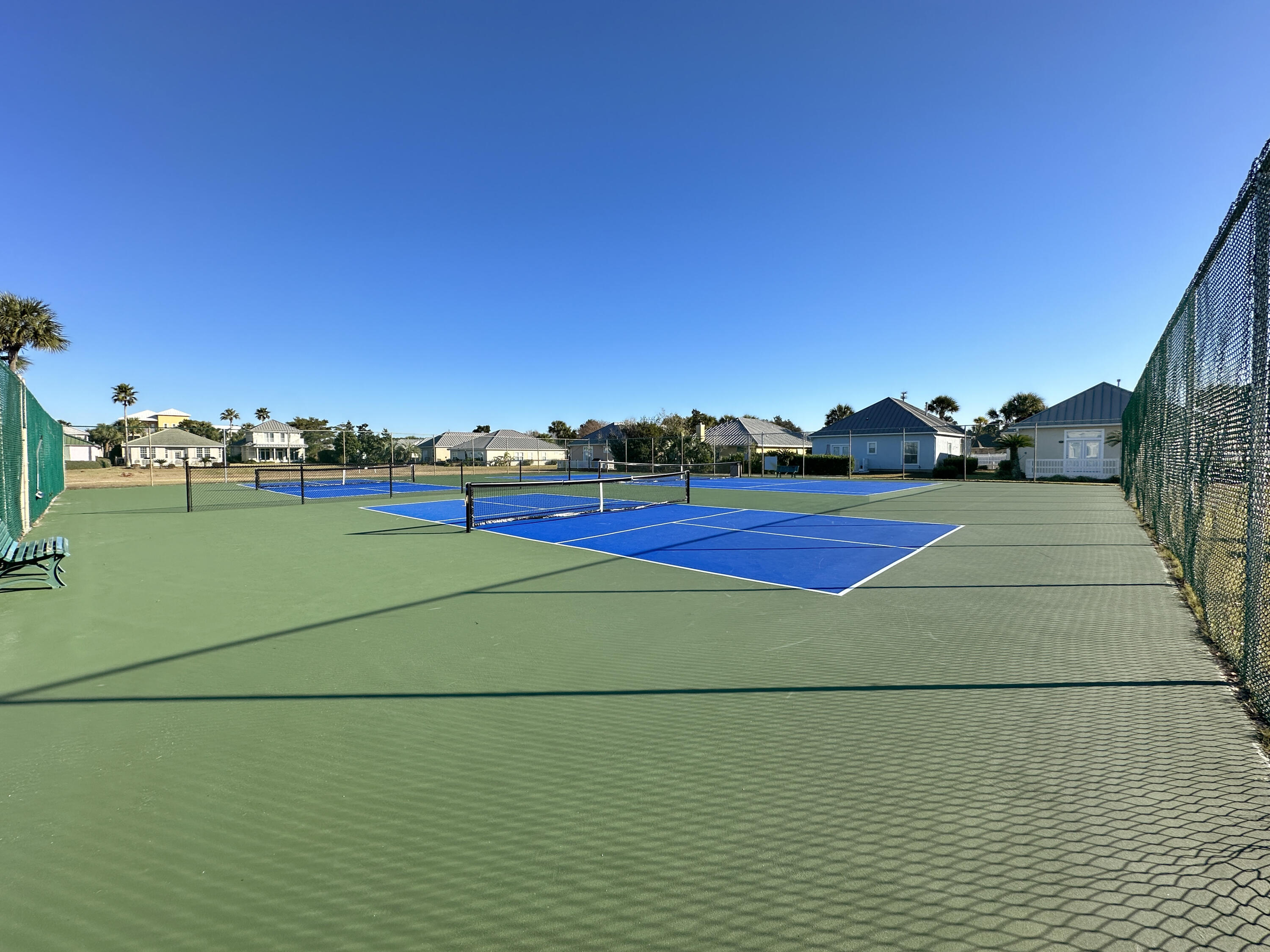 MARAVILLA CONDO 2 - Residential