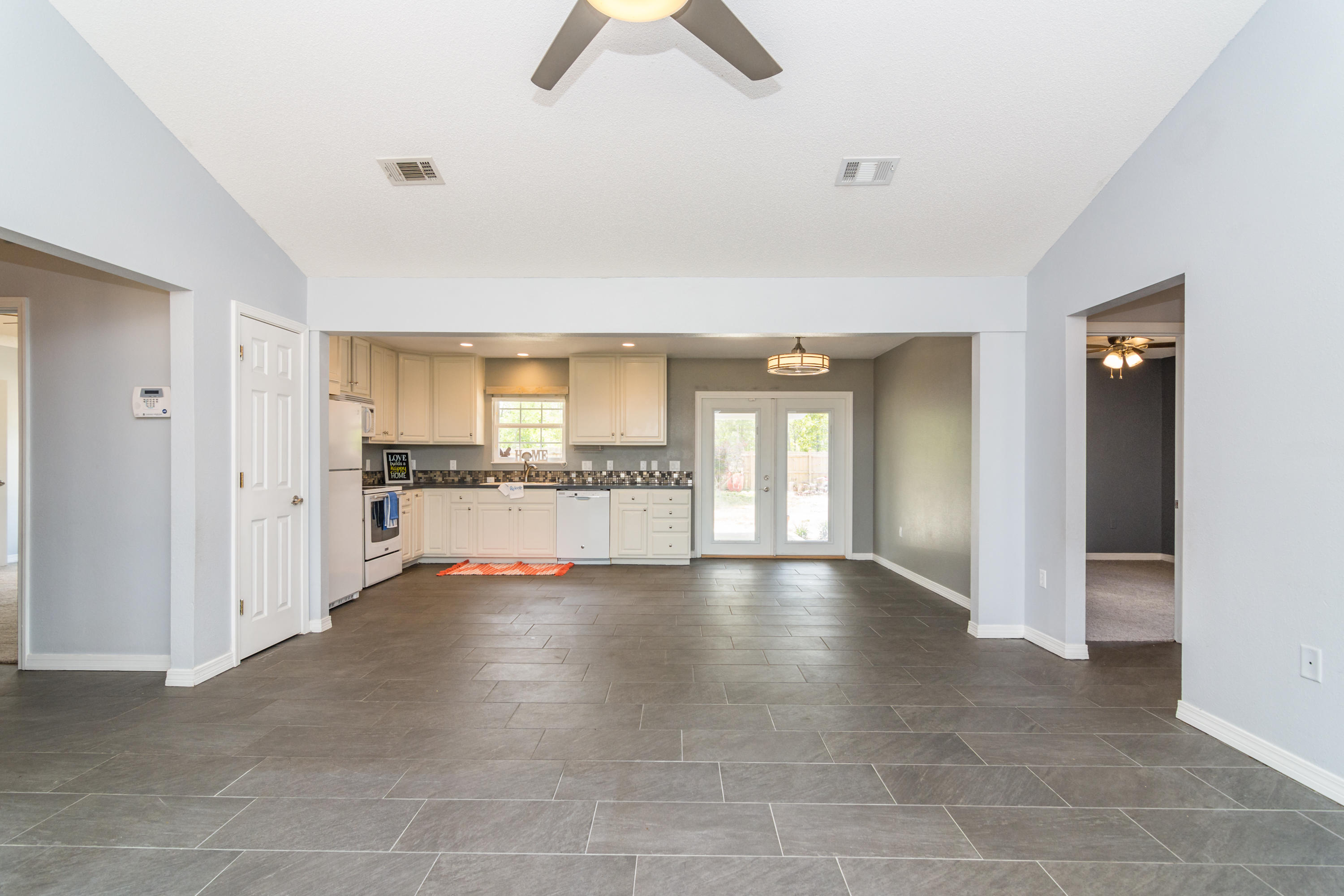 THE PINES - Residential