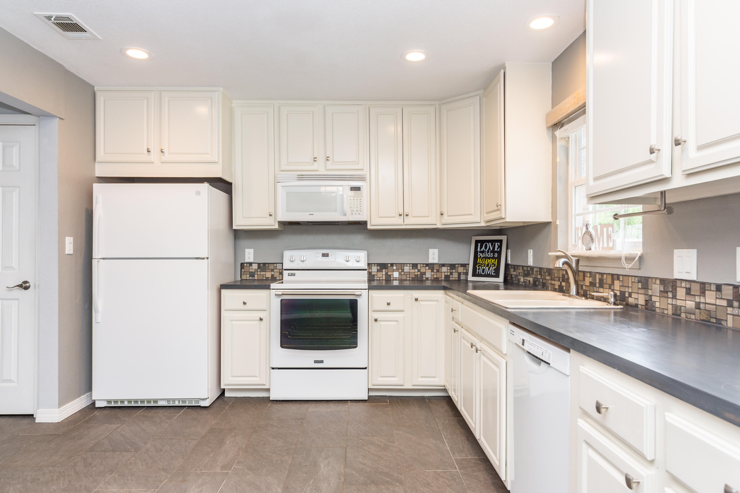 THE PINES - Residential