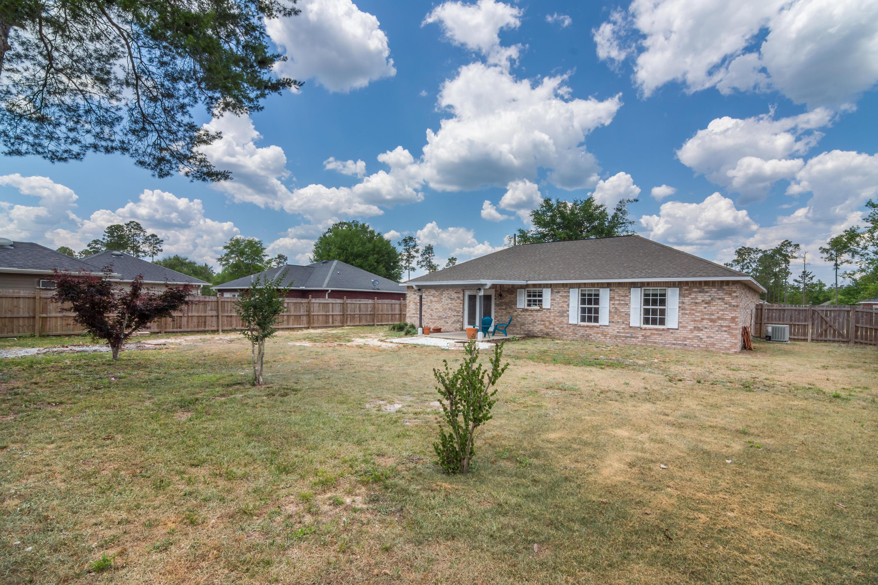 THE PINES - Residential