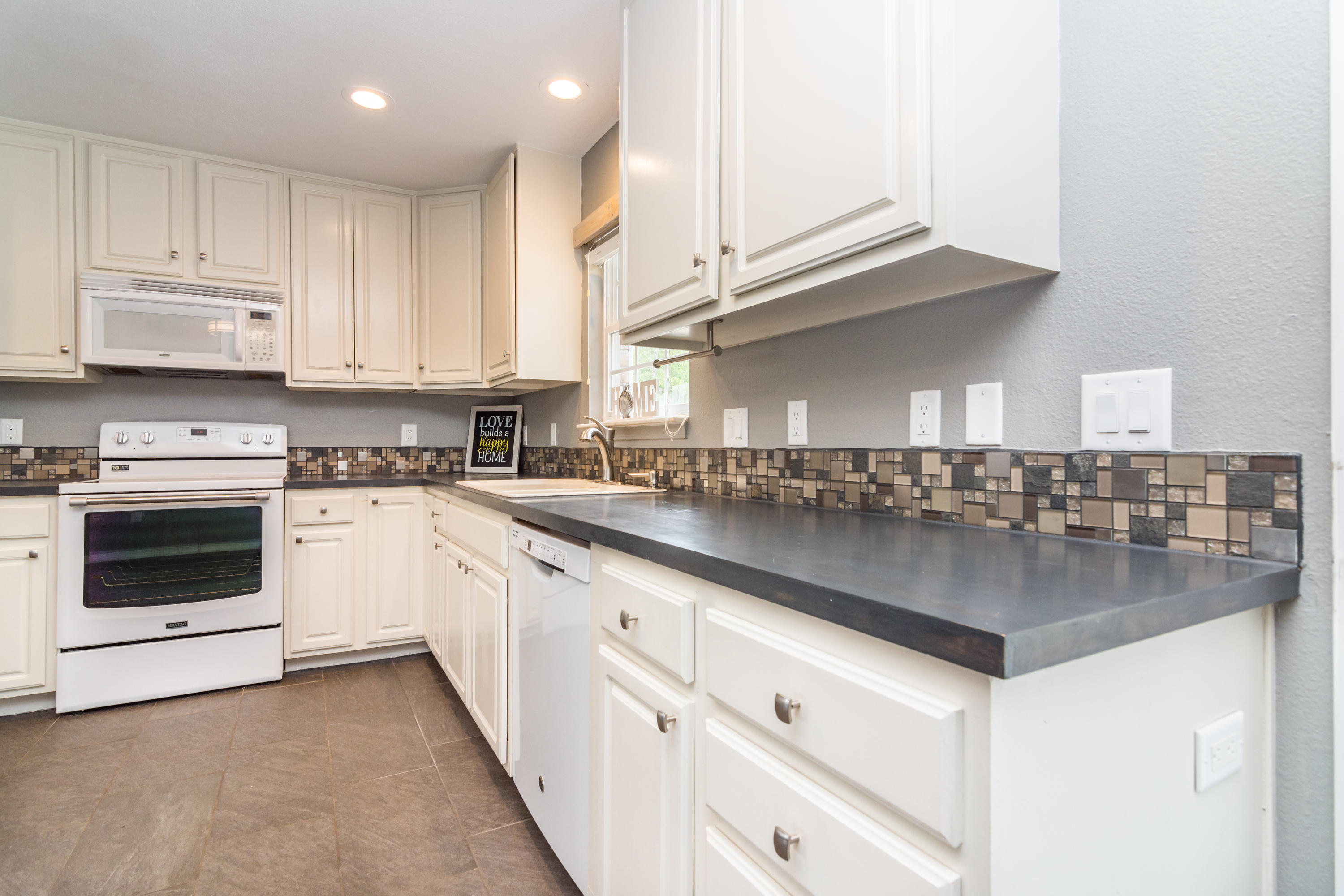 THE PINES - Residential