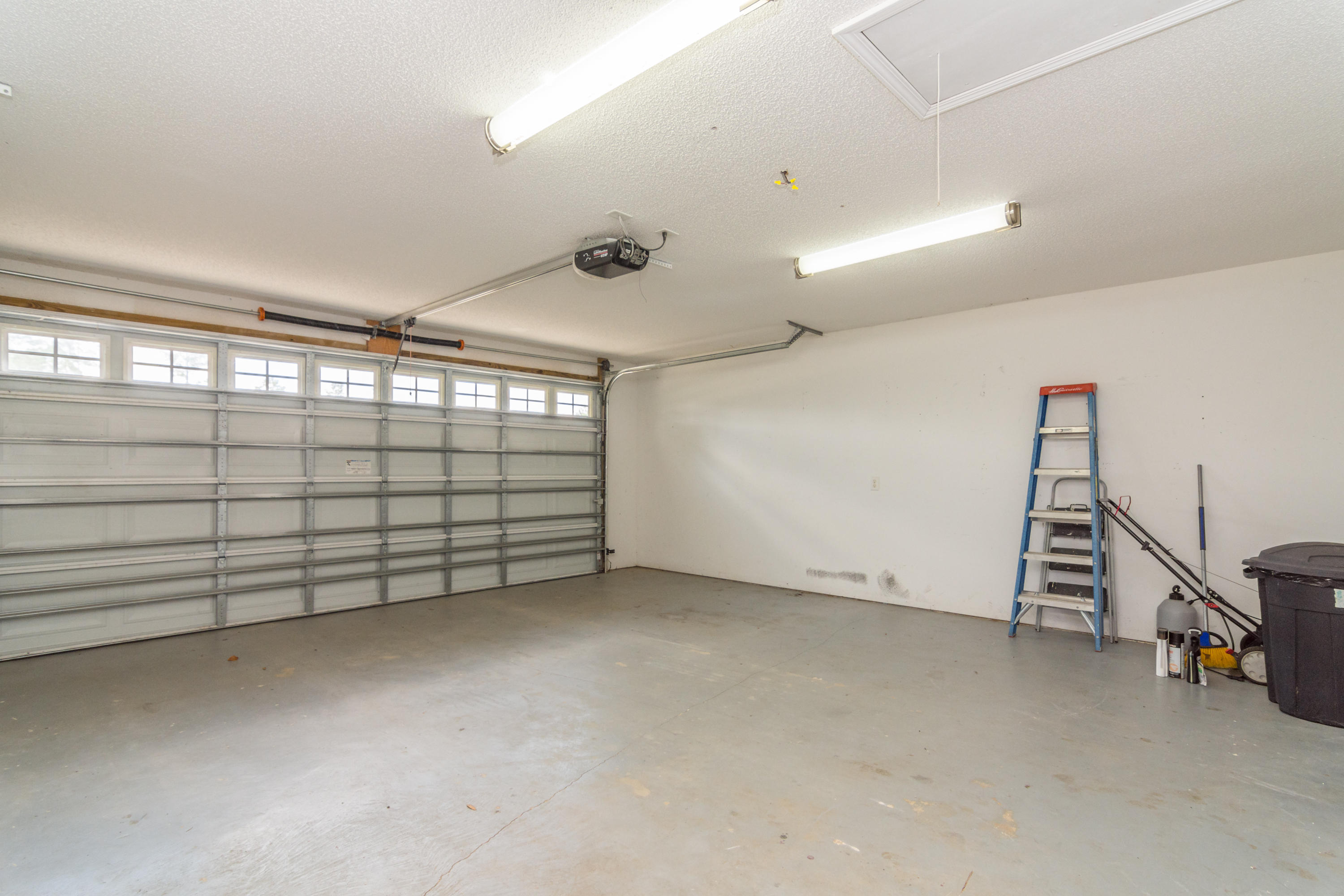 THE PINES - Residential