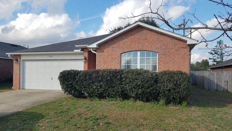 Beautiful 4 bed/2bath home located in Southeast Crestview. New roof - 2021.  This home is1799 square feet of living space with an open floor plan. The kitchen and living room feature vaulted ceilings and abundant natural light. The kitchen ample storage space, an eat-in dining area island, and large pantry. The three guest bedrooms each have large closets. The spacious master bedroom and bathroom suite allow for a private retreat, and feature two walk-in closets, dual sink vanity, and garden tub. The spacious backyard is privacy fenced and showcases two mature shade trees.