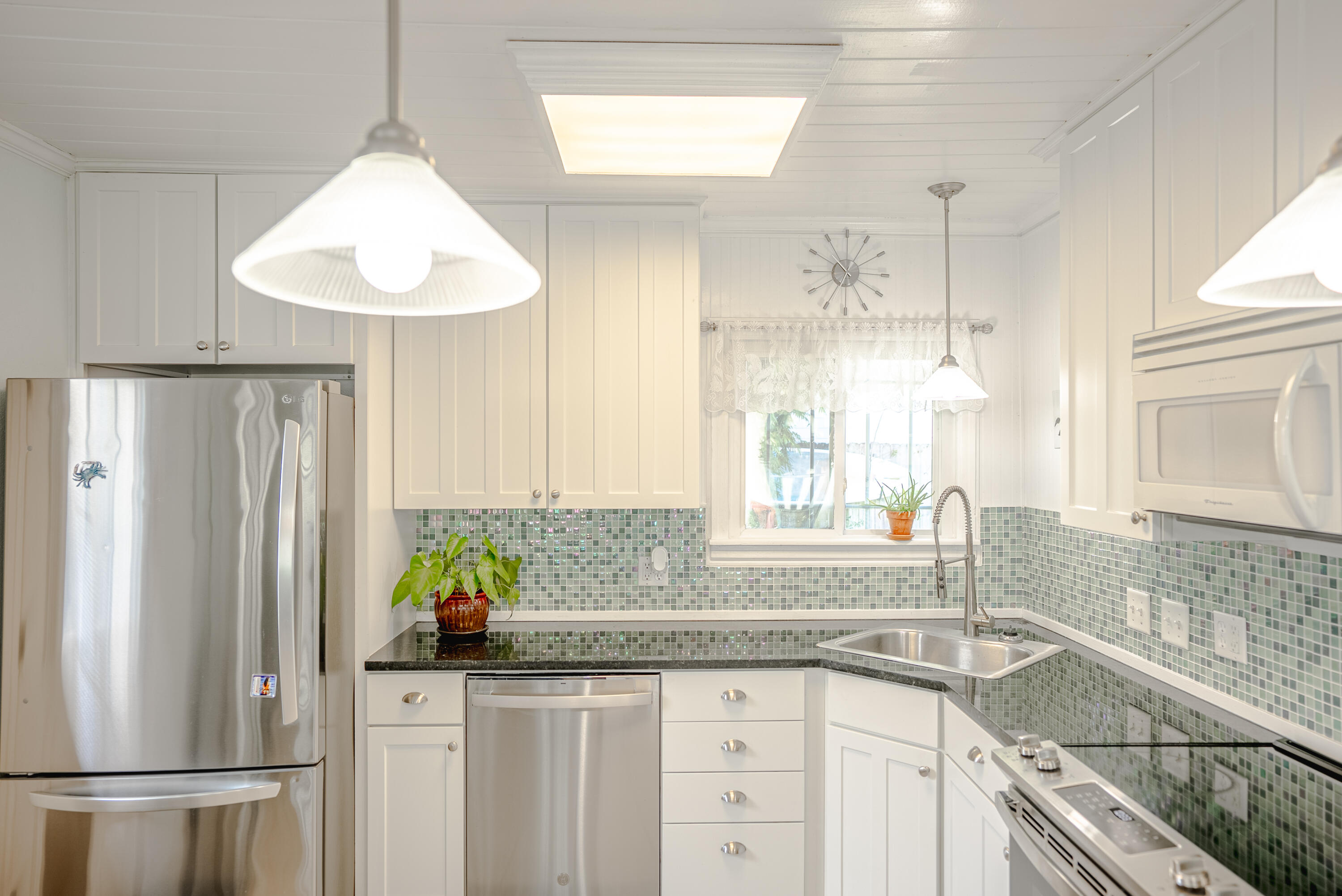 LAGUNA BEACH - Residential