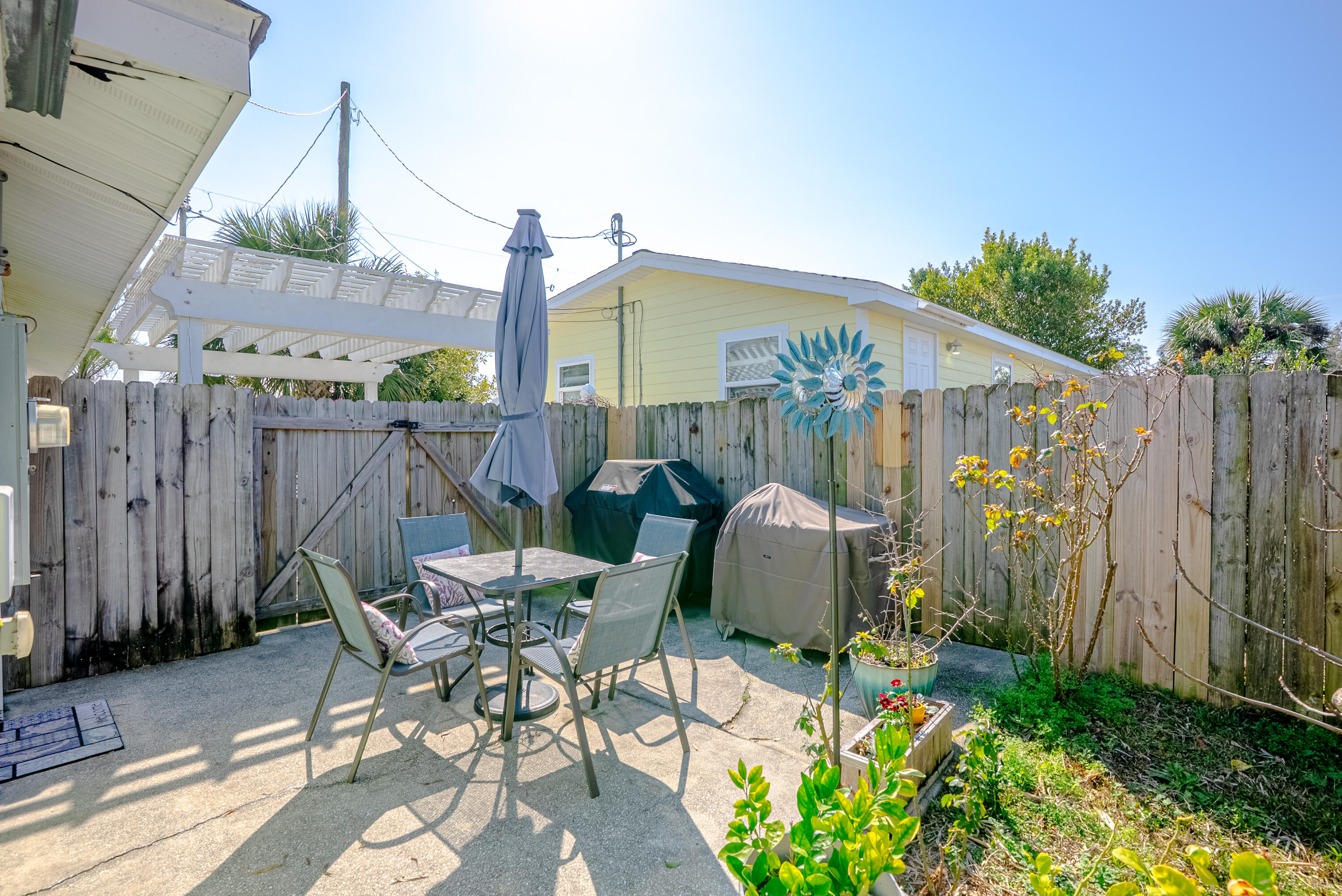 LAGUNA BEACH - Residential