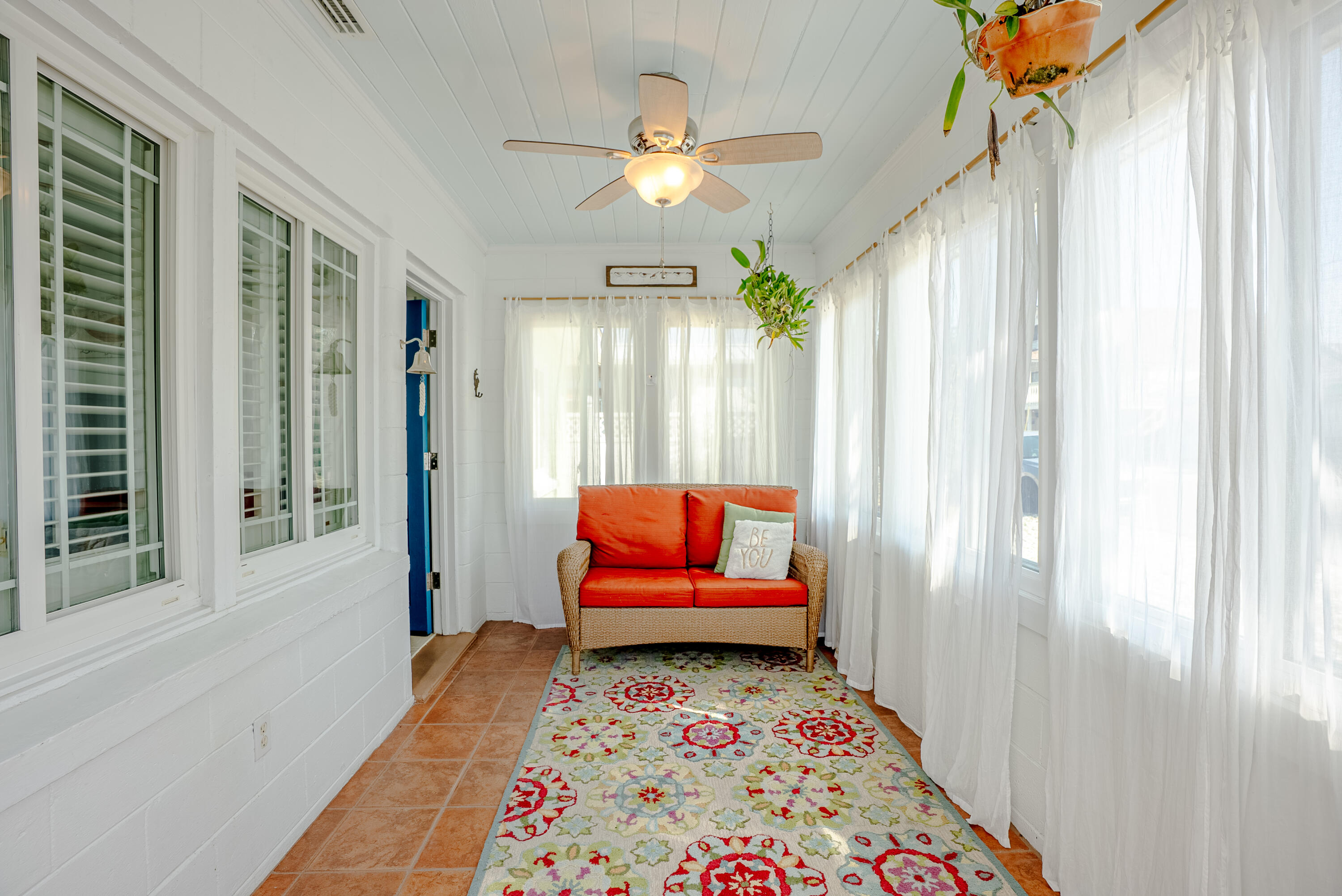 LAGUNA BEACH - Residential