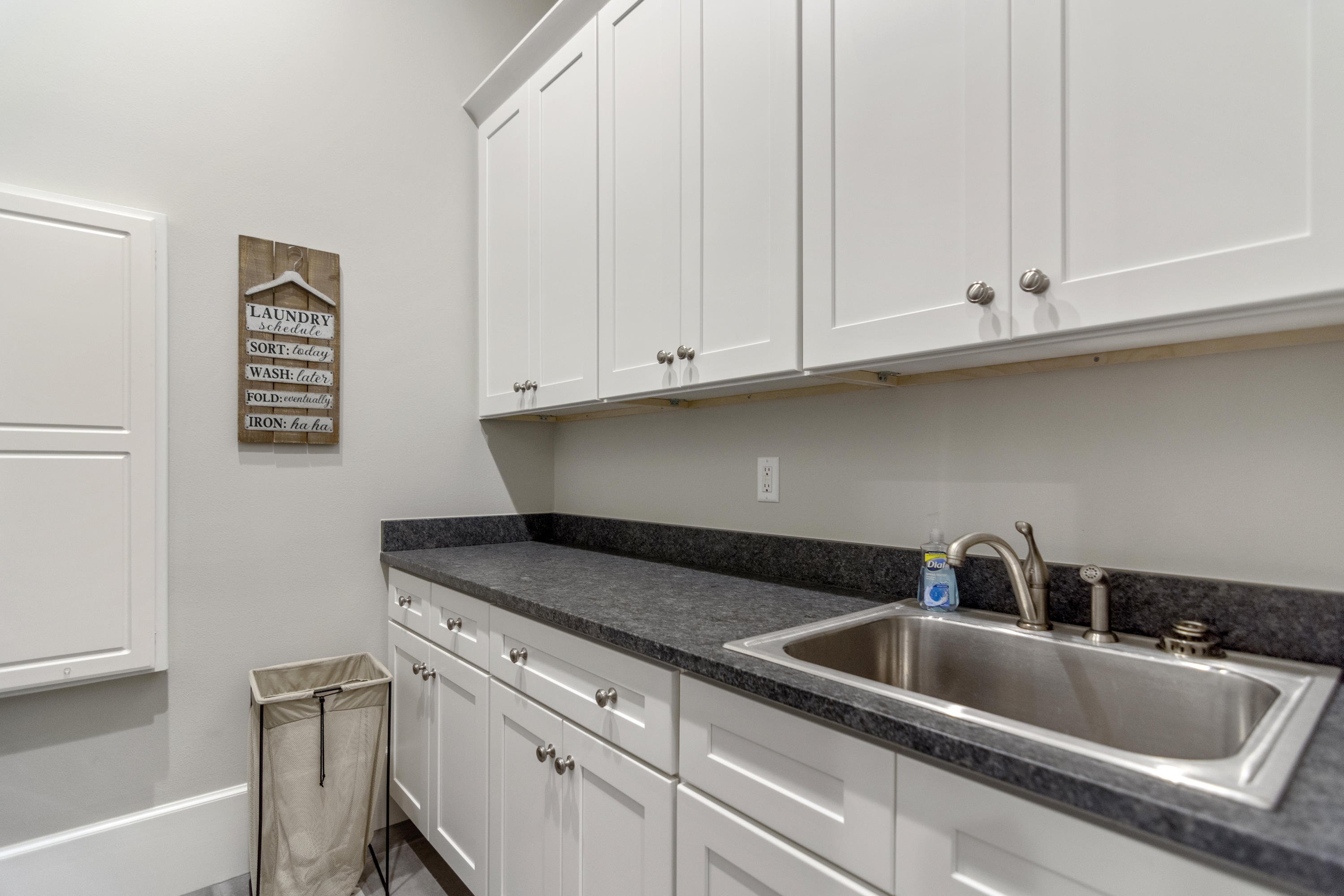 BAYTOWNE AVE EAST - Residential