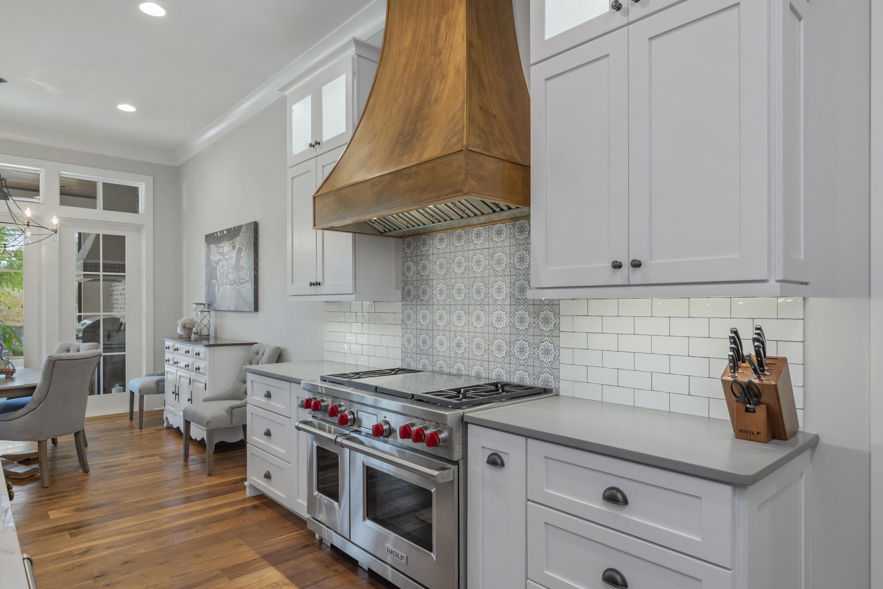 BAYTOWNE AVE EAST - Residential