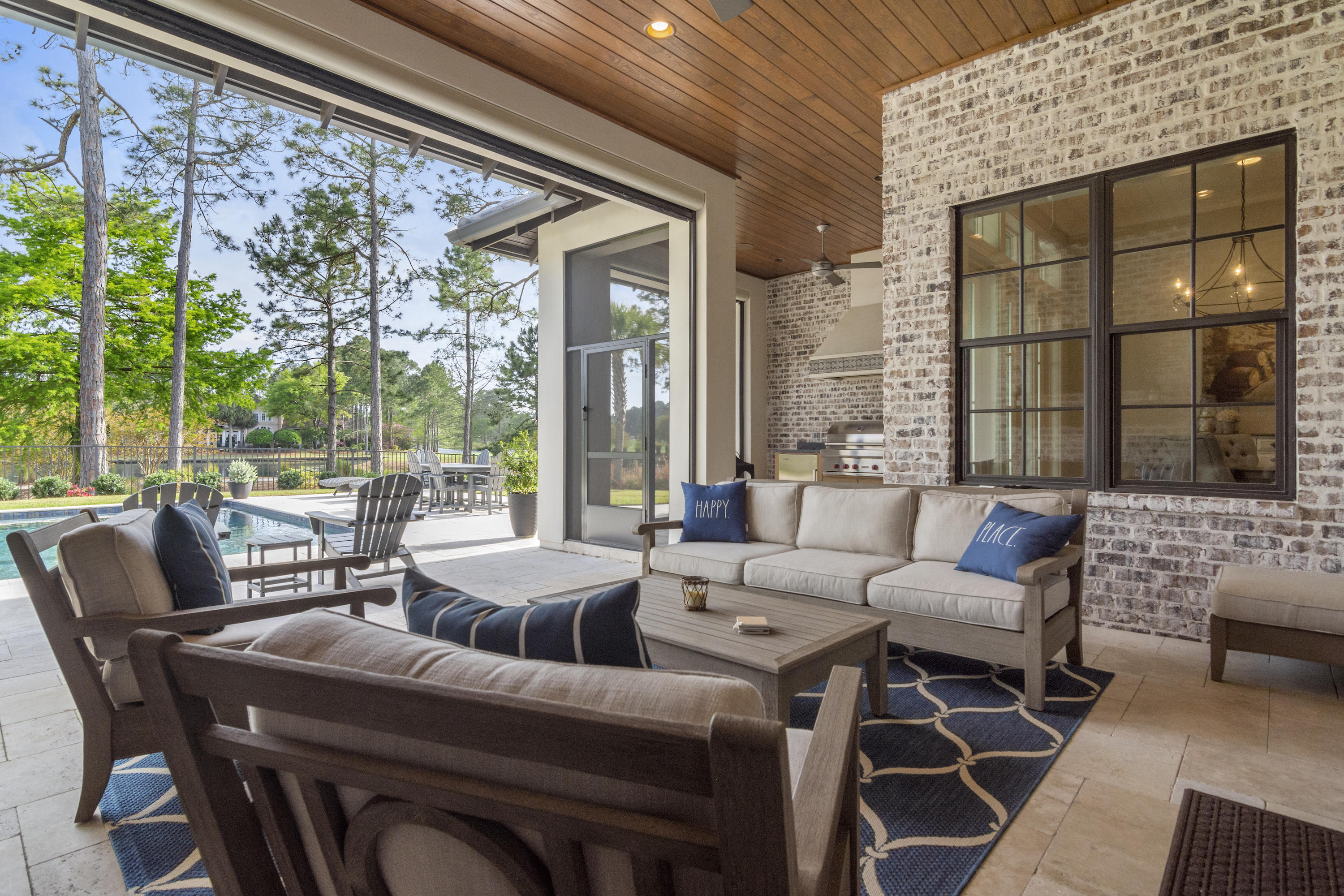 BAYTOWNE AVE EAST - Residential