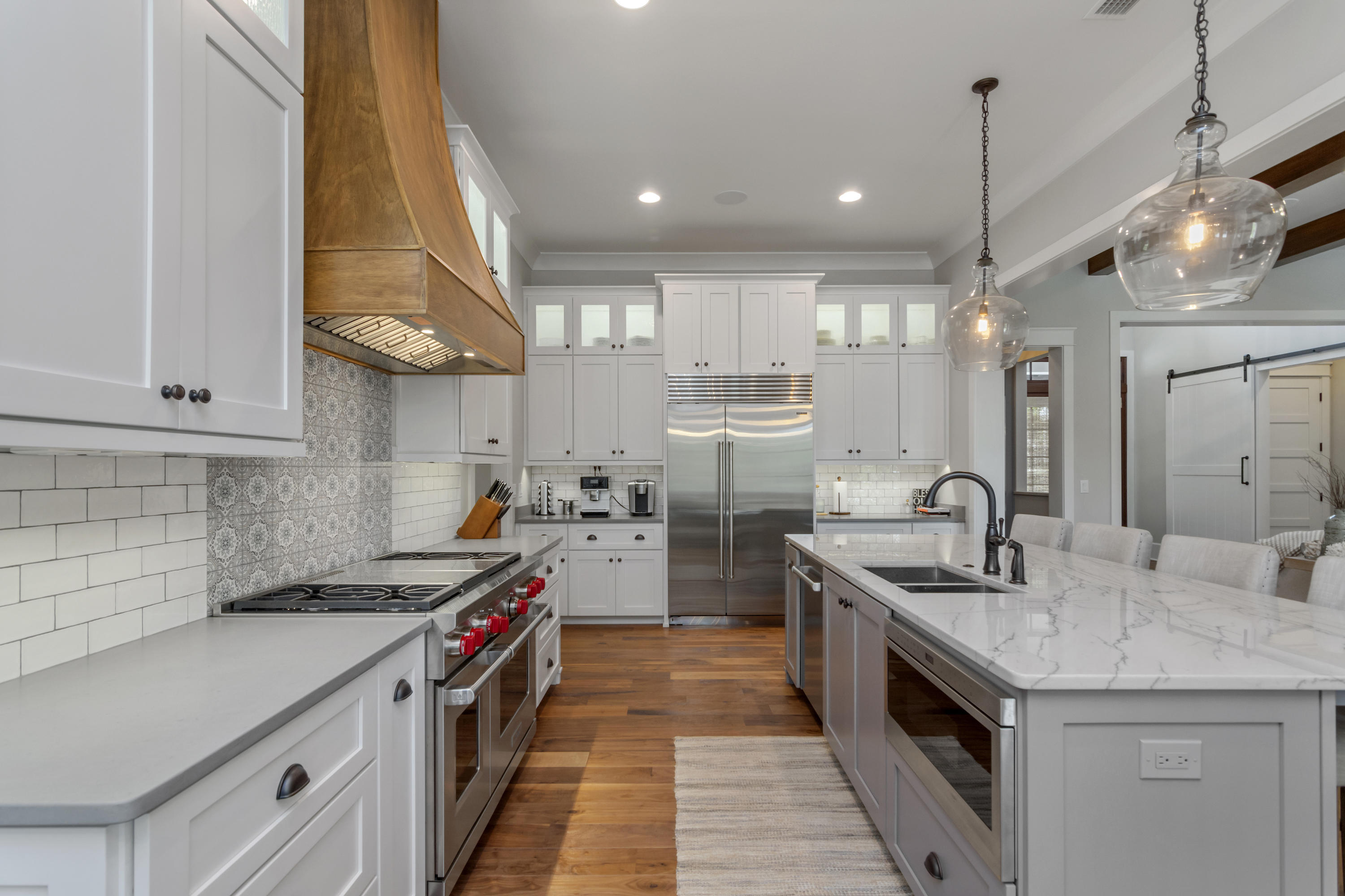 BAYTOWNE AVE EAST - Residential