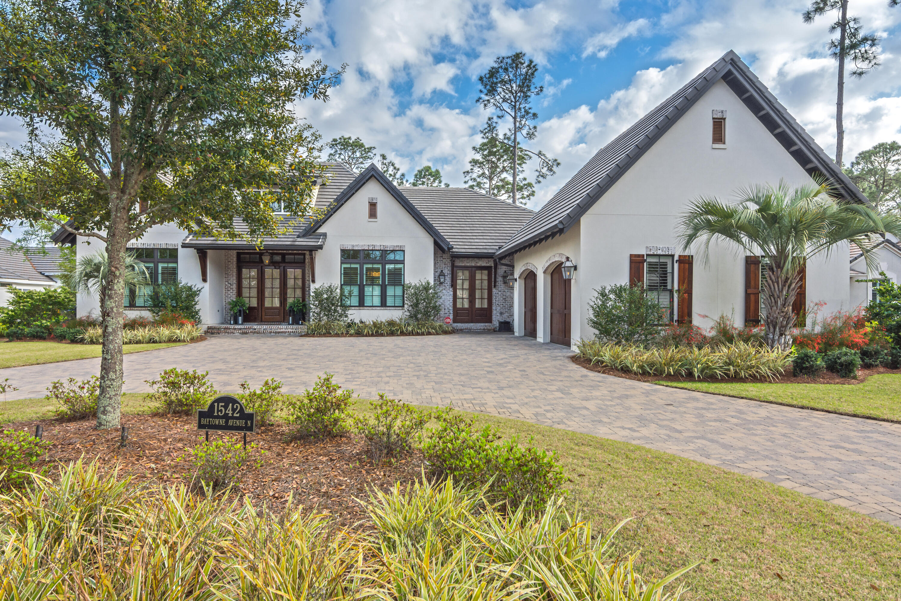 BAYTOWNE AVE EAST - Residential