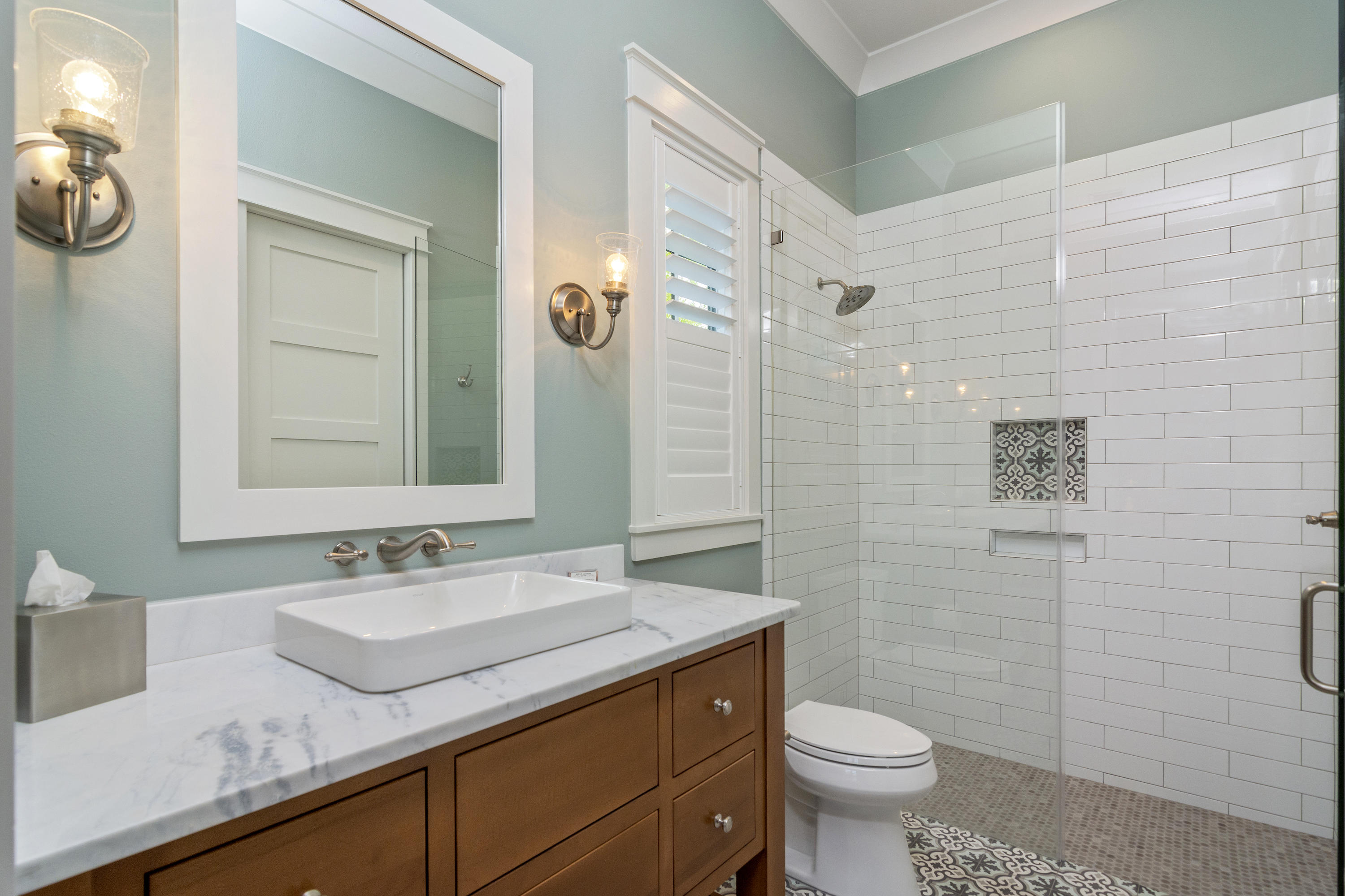 BAYTOWNE AVE EAST - Residential