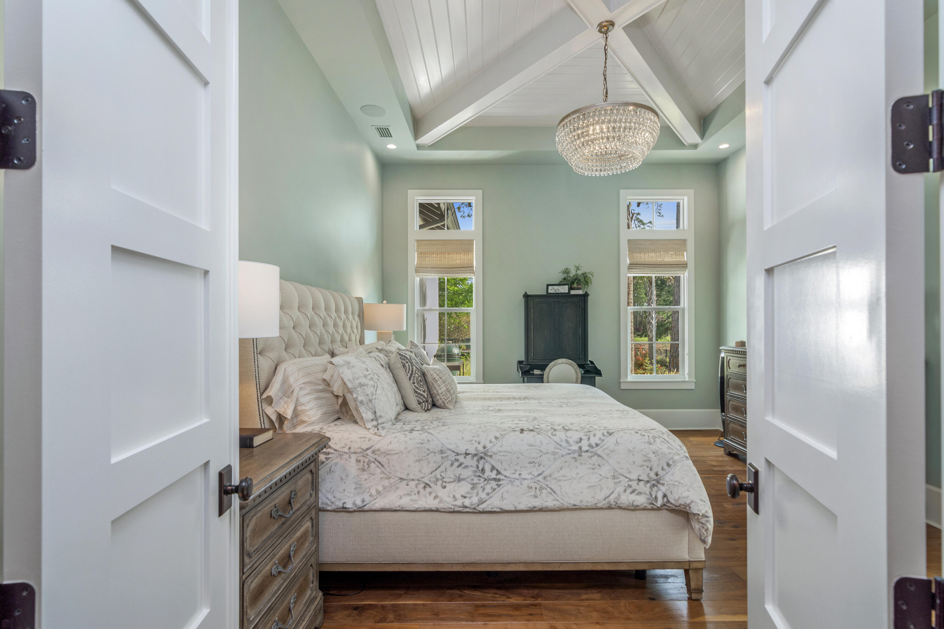 BAYTOWNE AVE EAST - Residential