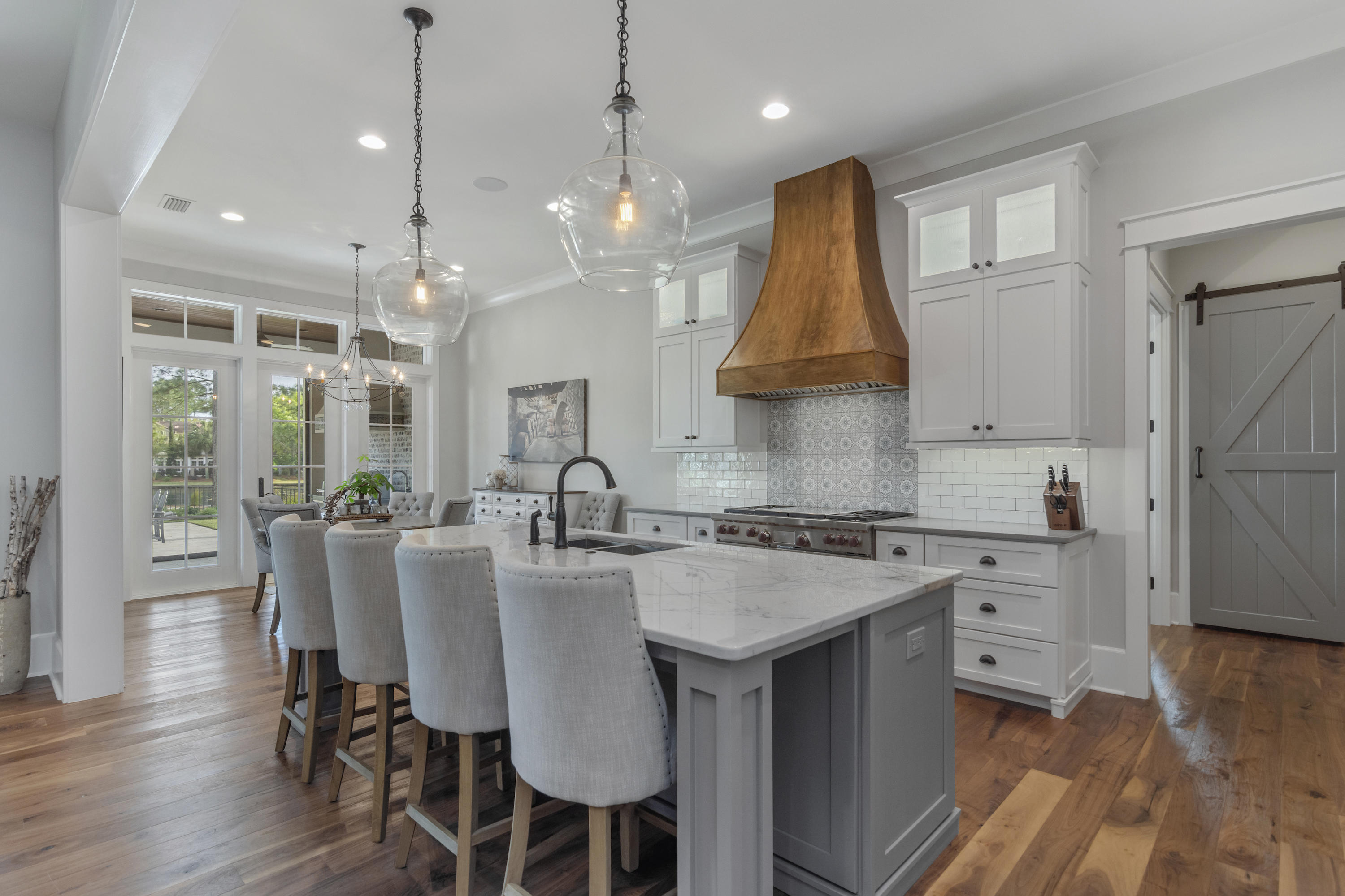 BAYTOWNE AVE EAST - Residential