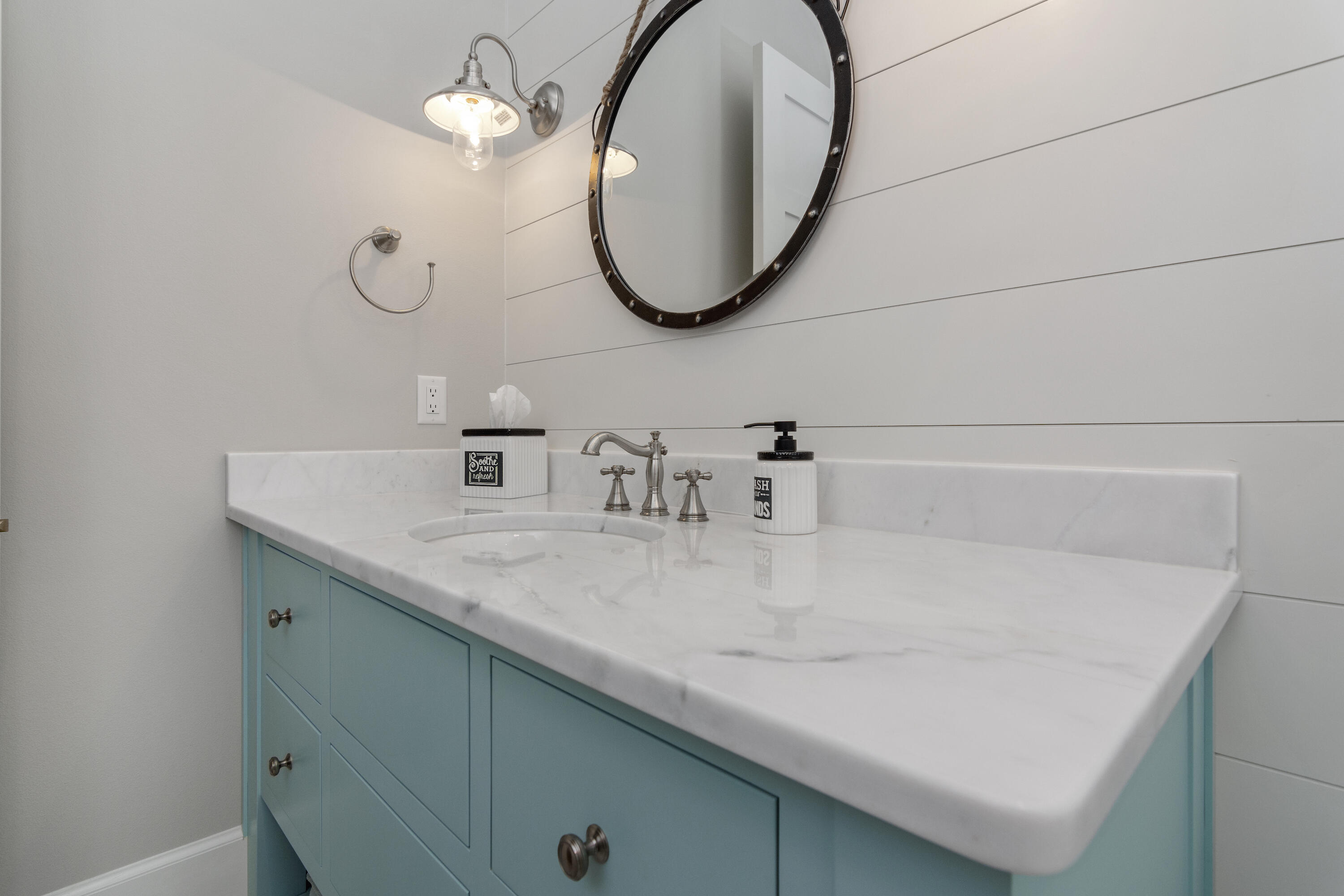 BAYTOWNE AVE EAST - Residential