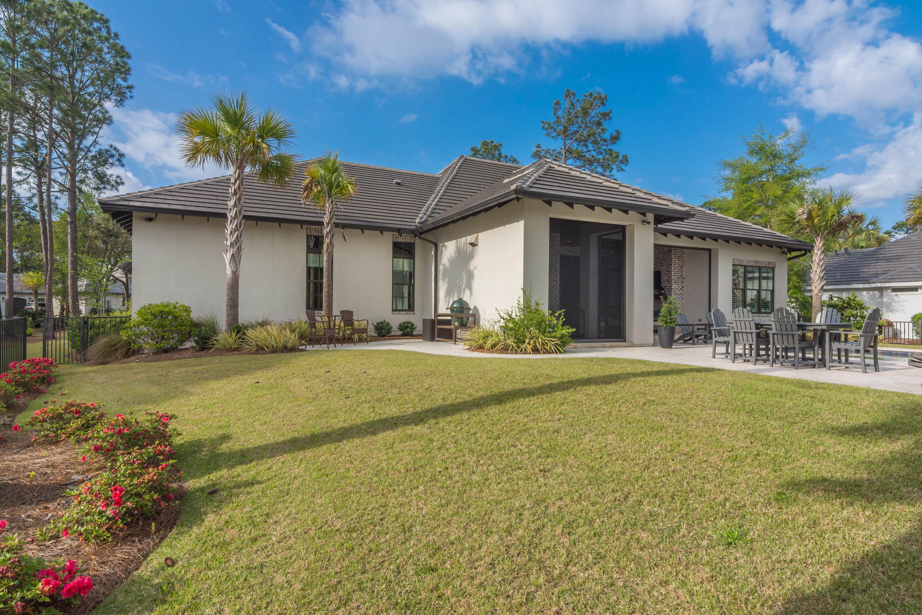 BAYTOWNE AVE EAST - Residential