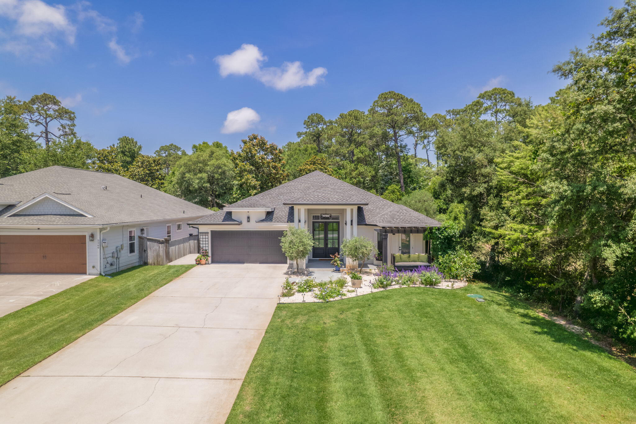 WOODLAWN BEACH - Residential