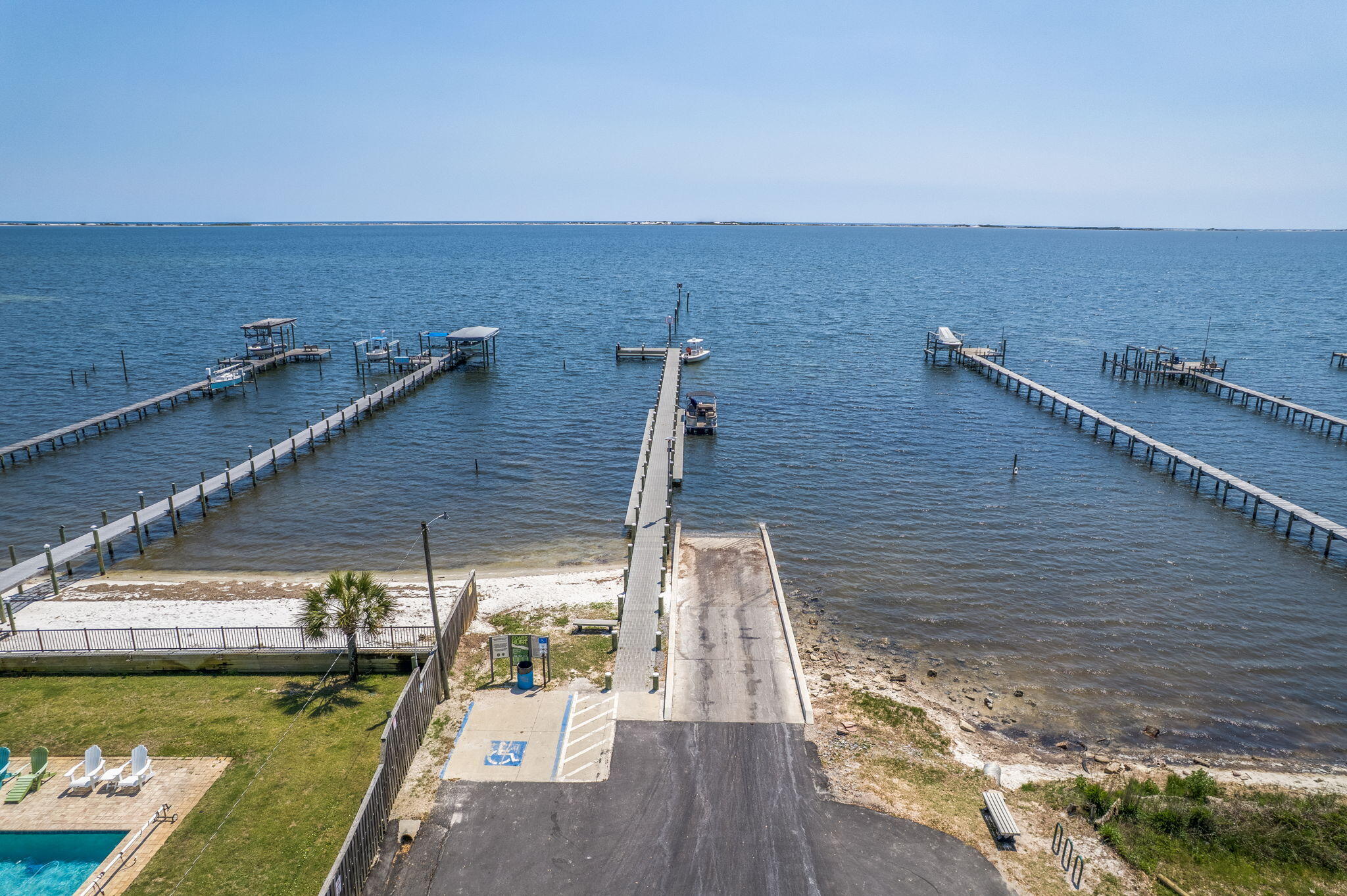 WOODLAWN BEACH - Residential
