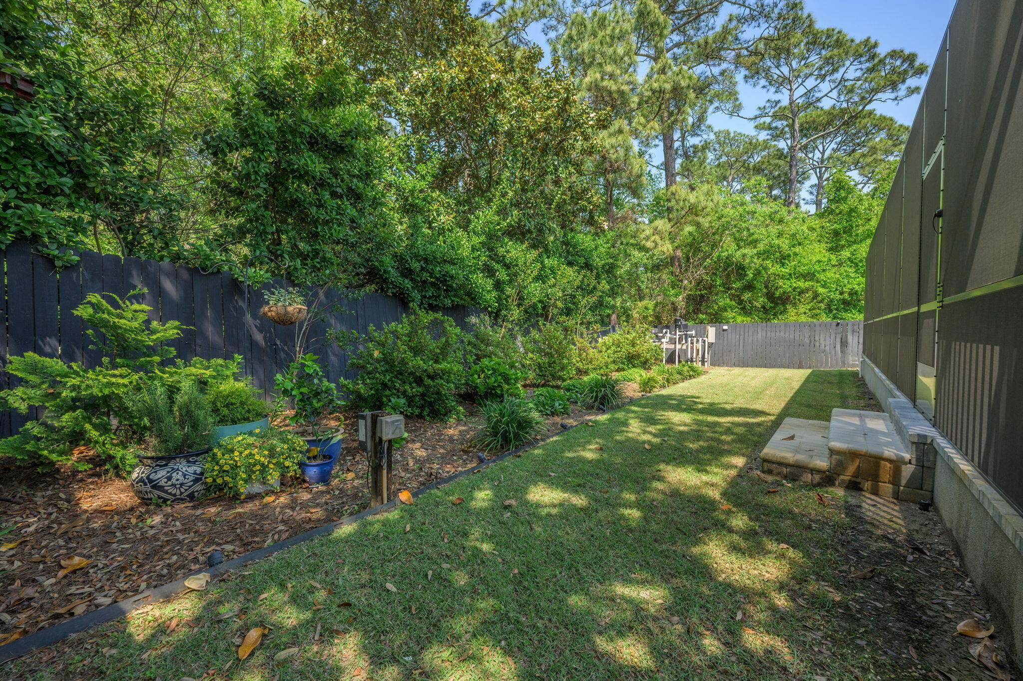 WOODLAWN BEACH - Residential