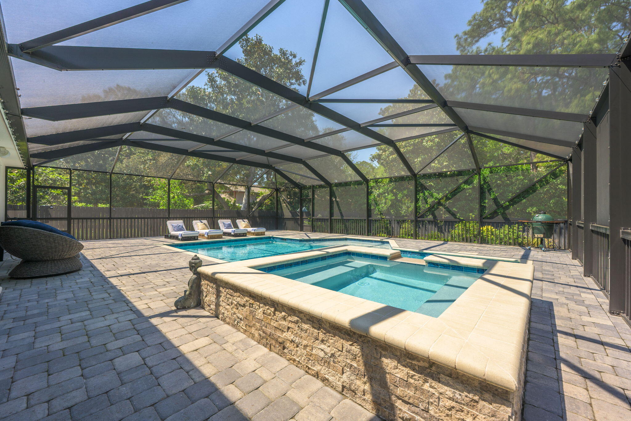 WOODLAWN BEACH - Residential