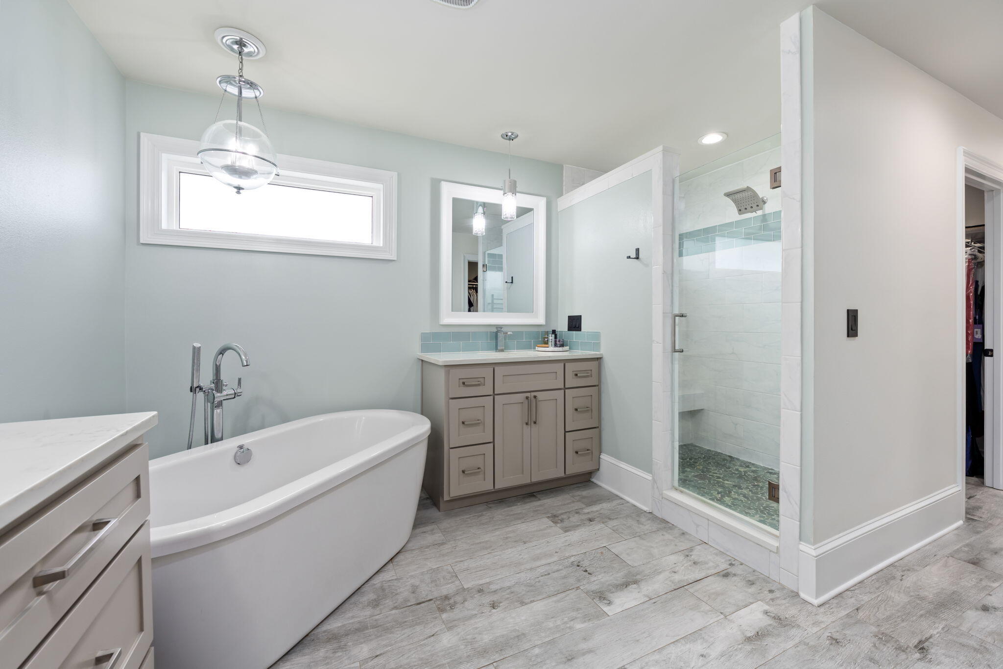 WOODLAWN BEACH - Residential