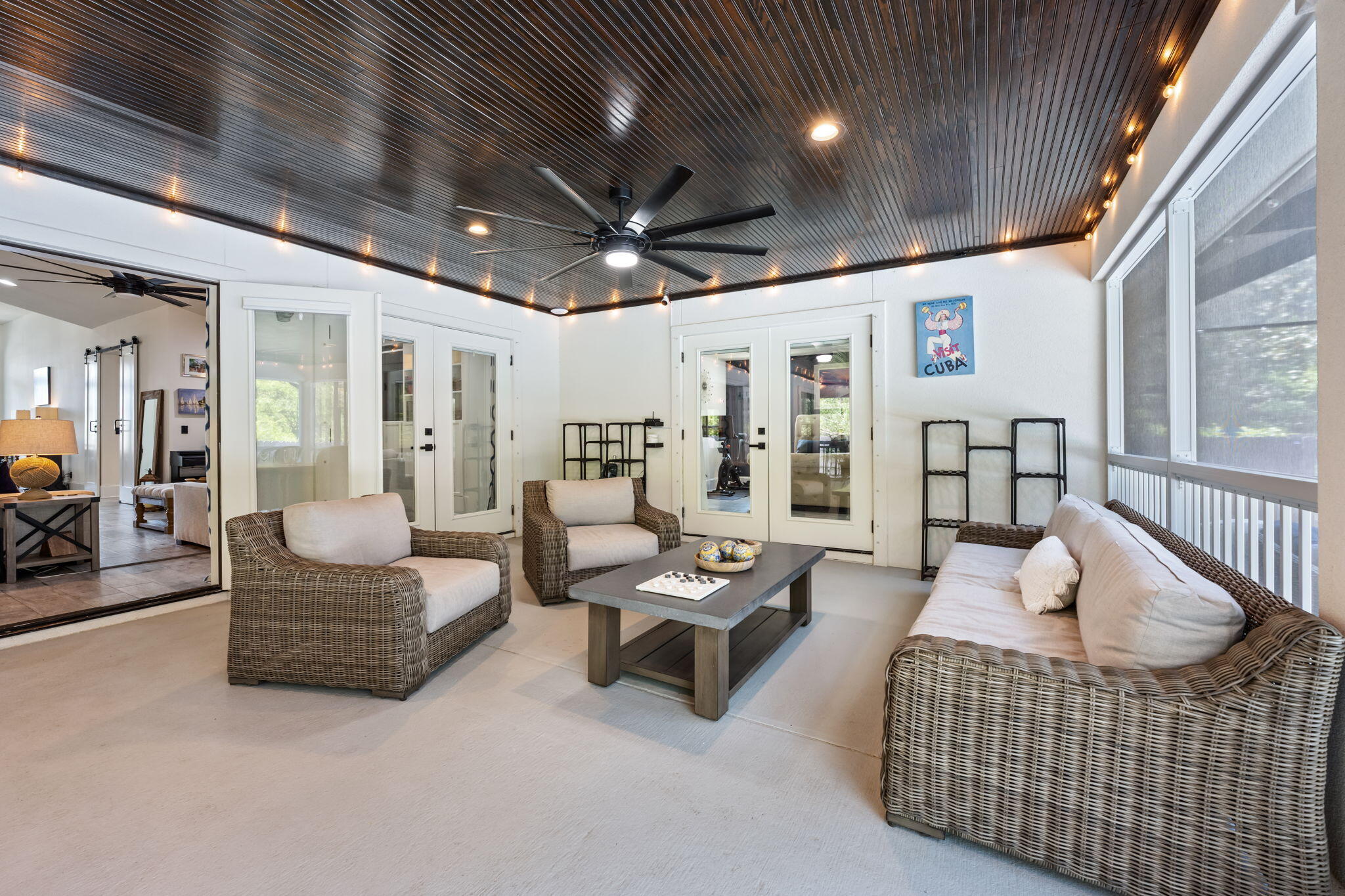 WOODLAWN BEACH - Residential