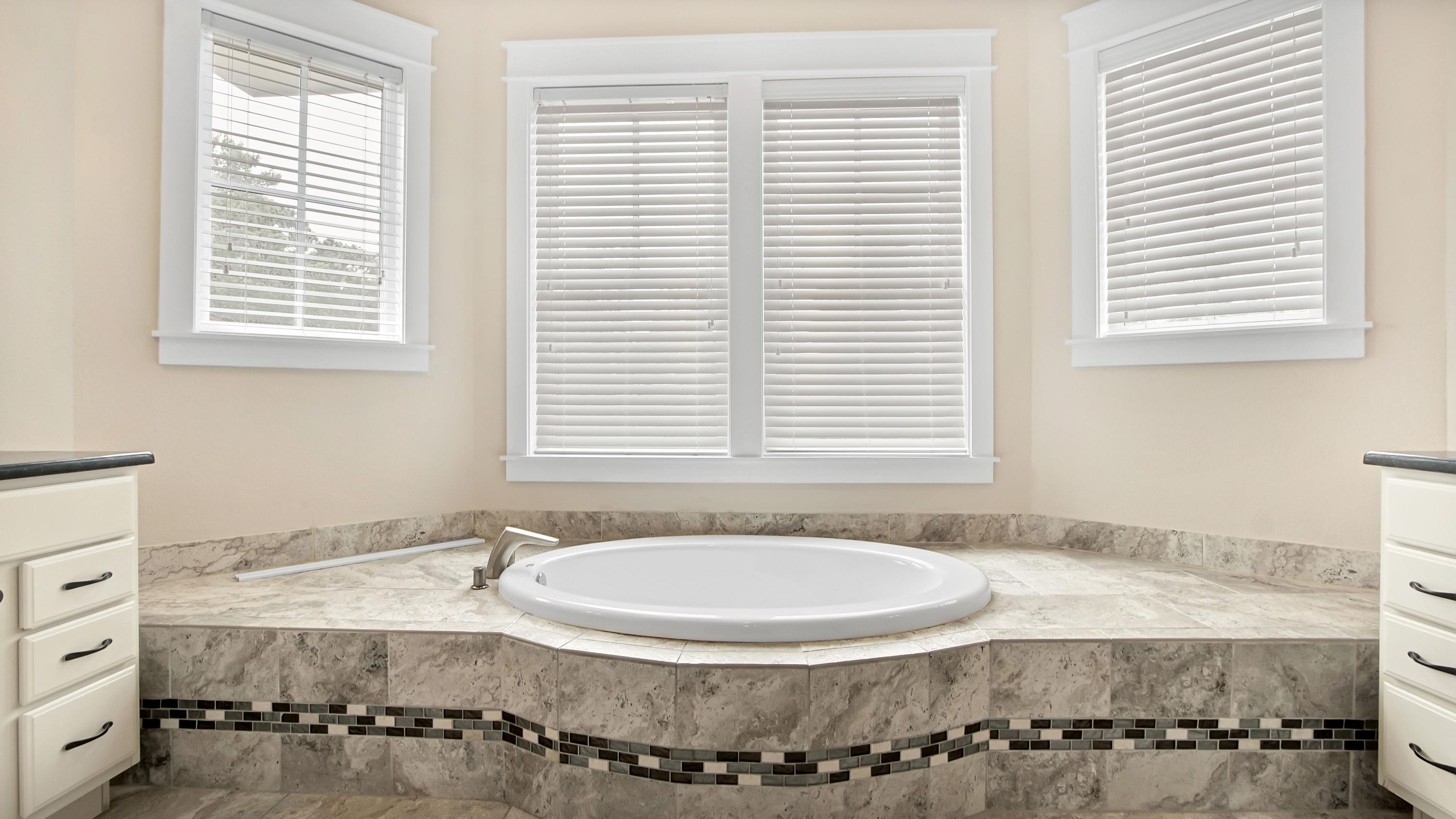 HIDDEN HIGHLANDS - Residential