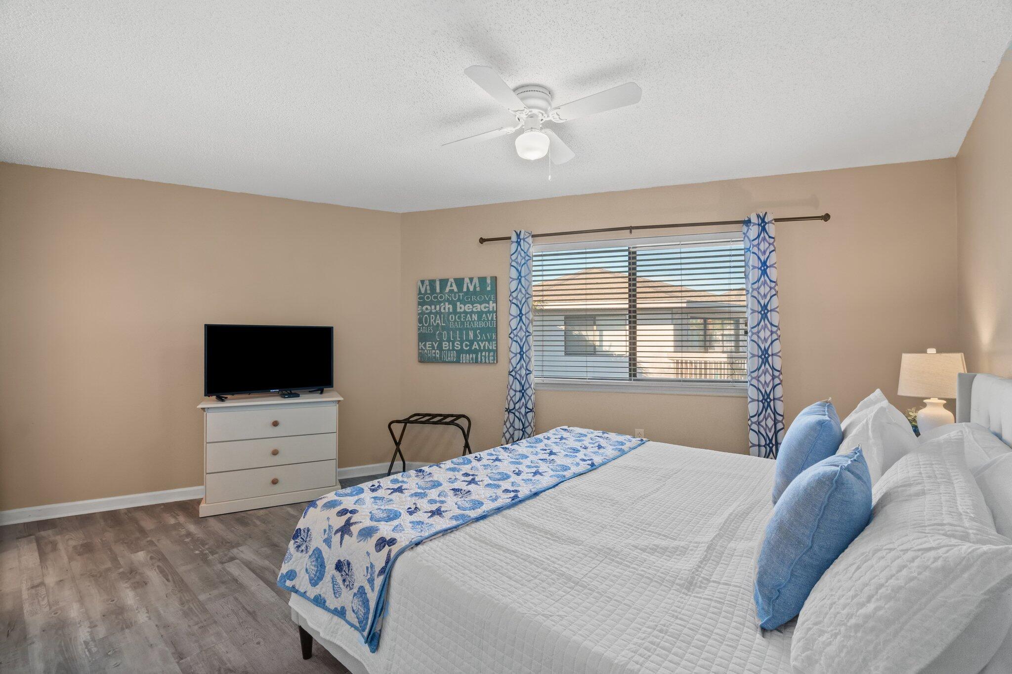 CRYSTAL VILLAGE 2 CONDO PH 2 - Residential