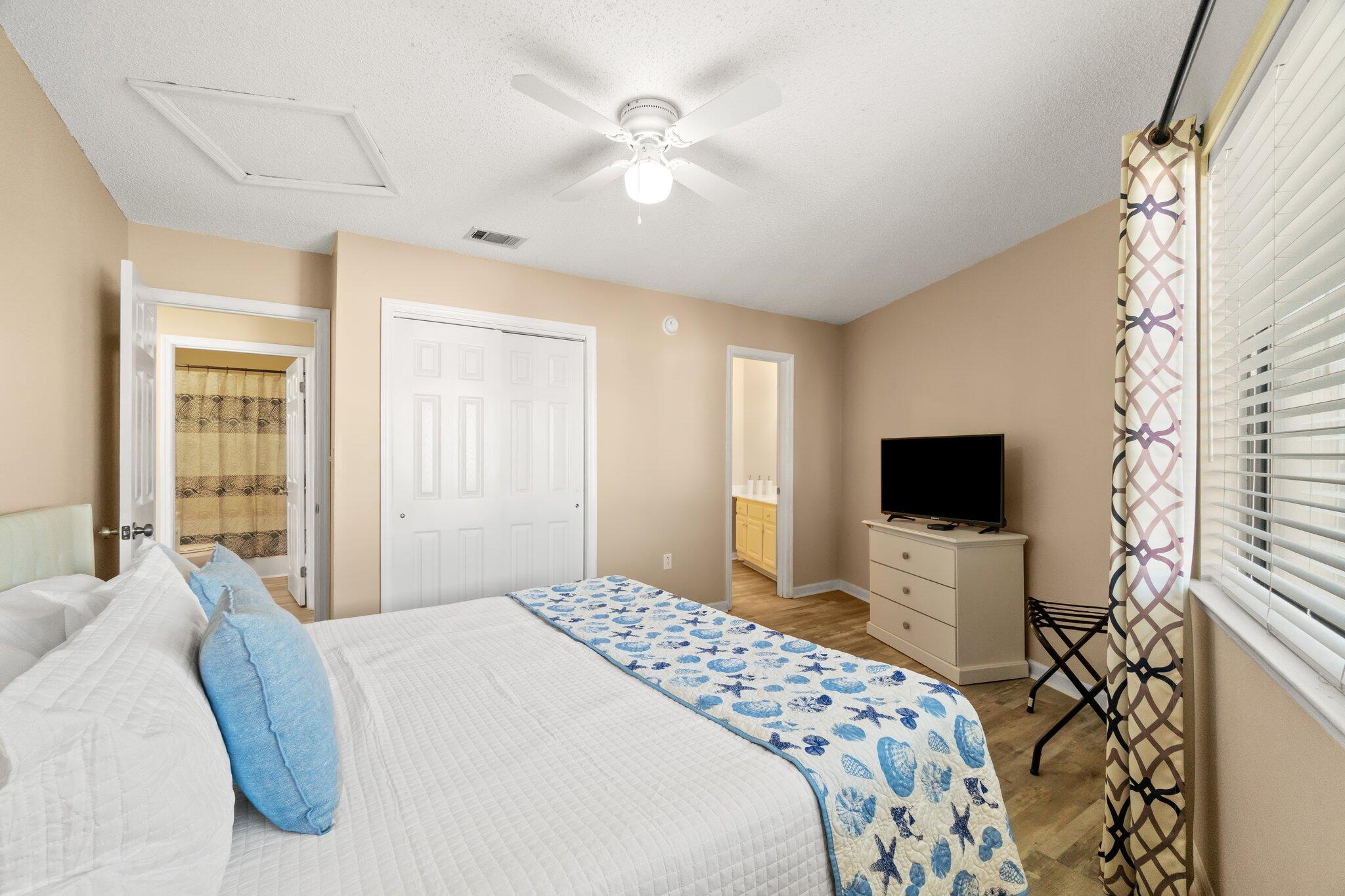 CRYSTAL VILLAGE 2 CONDO PH 2 - Residential