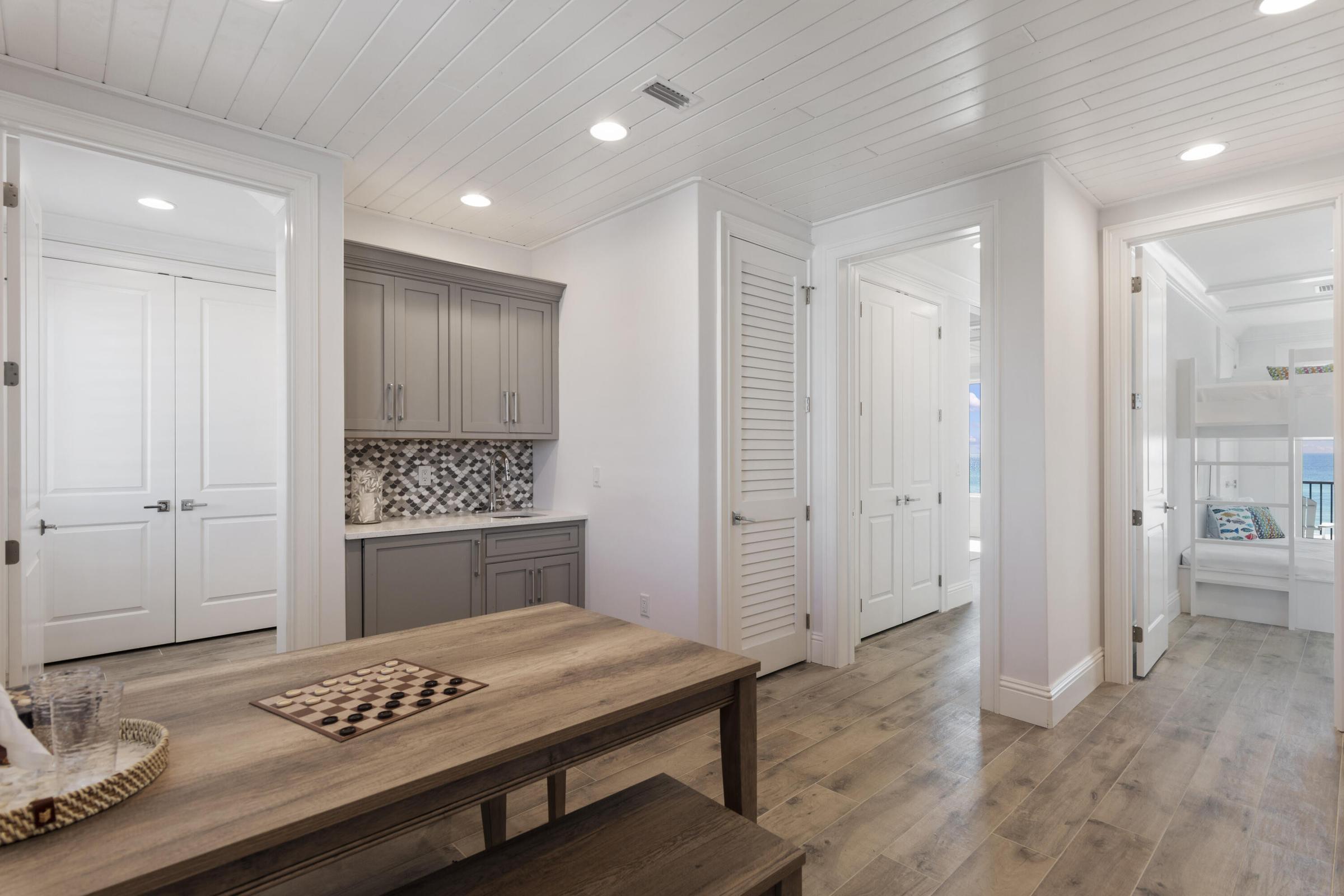 BEACHSIDE ESTATES - Residential