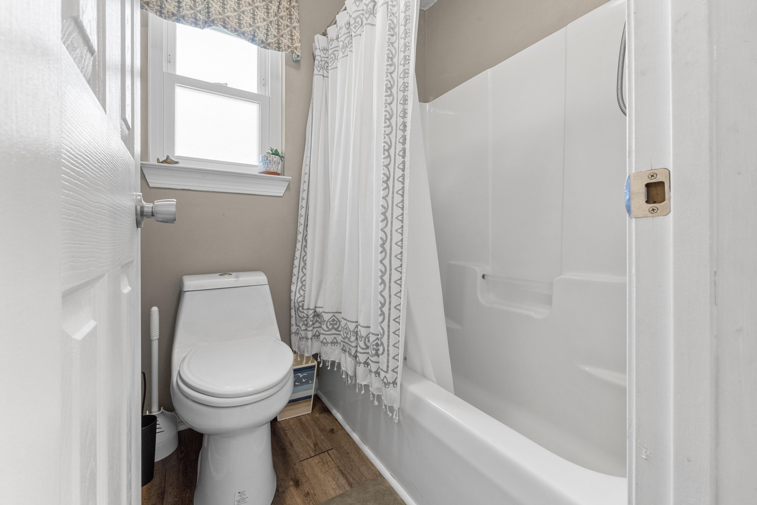 BELL-BROOK ESTATES 1ST ADDN - Residential