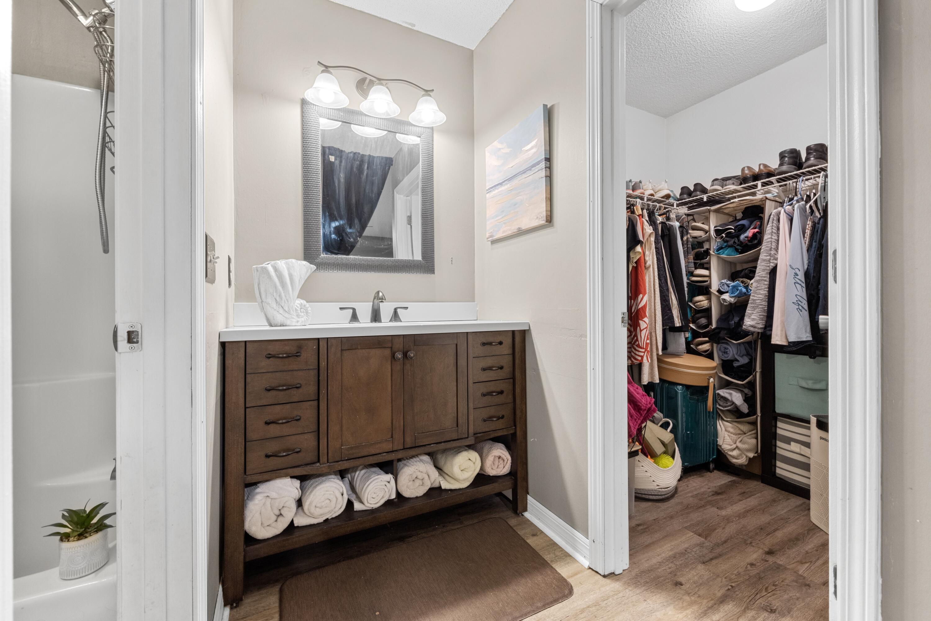 BELL-BROOK ESTATES 1ST ADDN - Residential