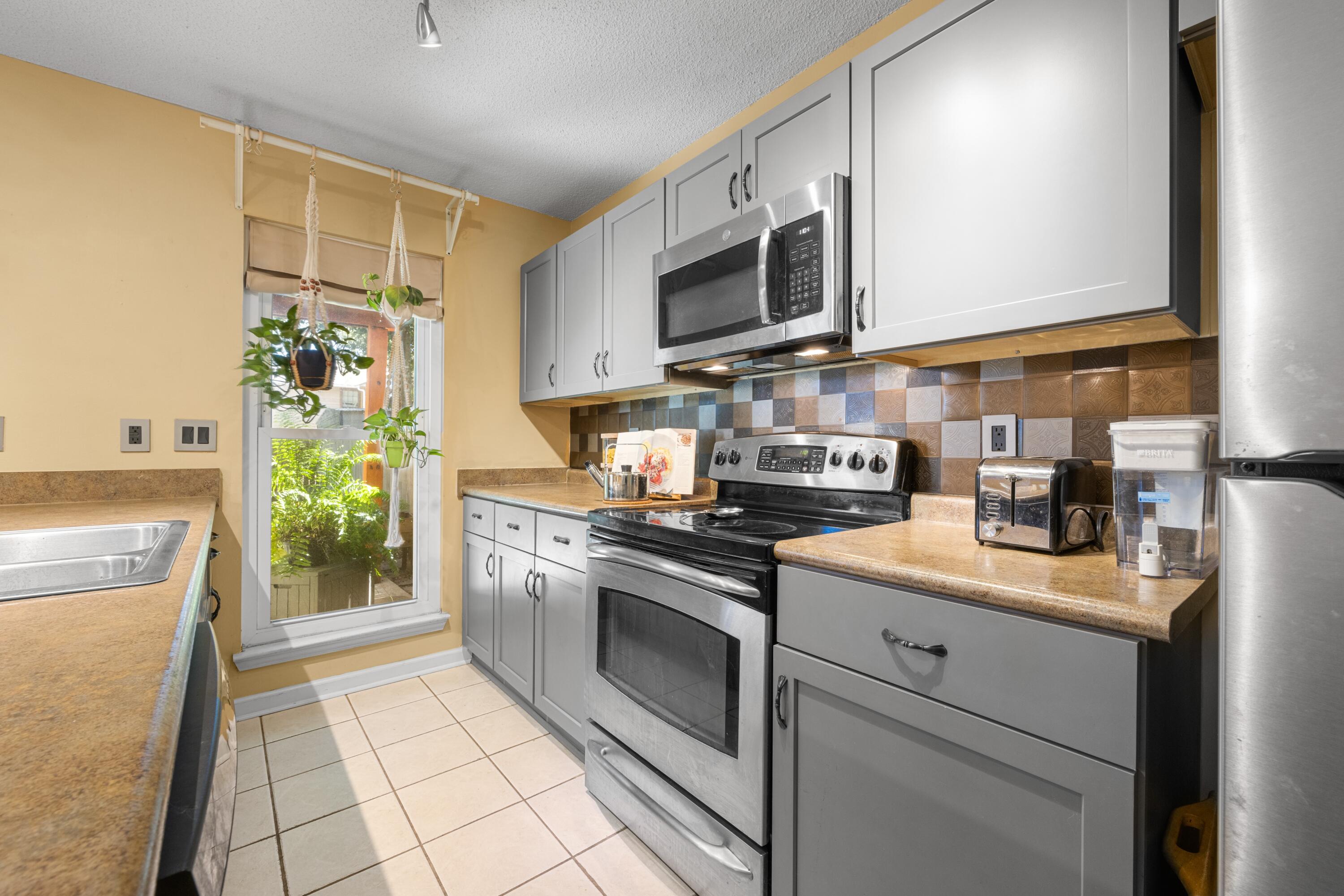 BELL-BROOK ESTATES 1ST ADDN - Residential