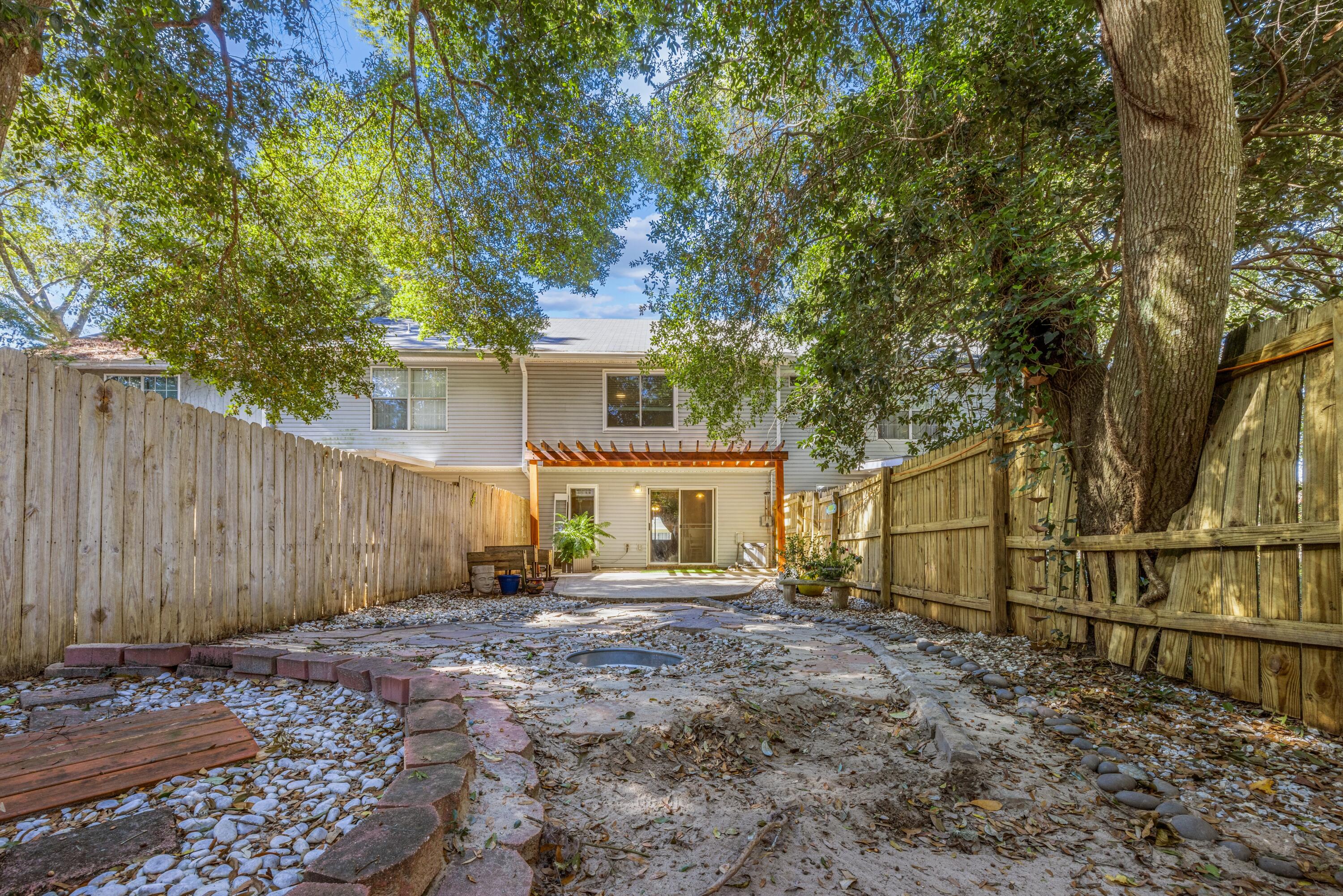 BELL-BROOK ESTATES 1ST ADDN - Residential