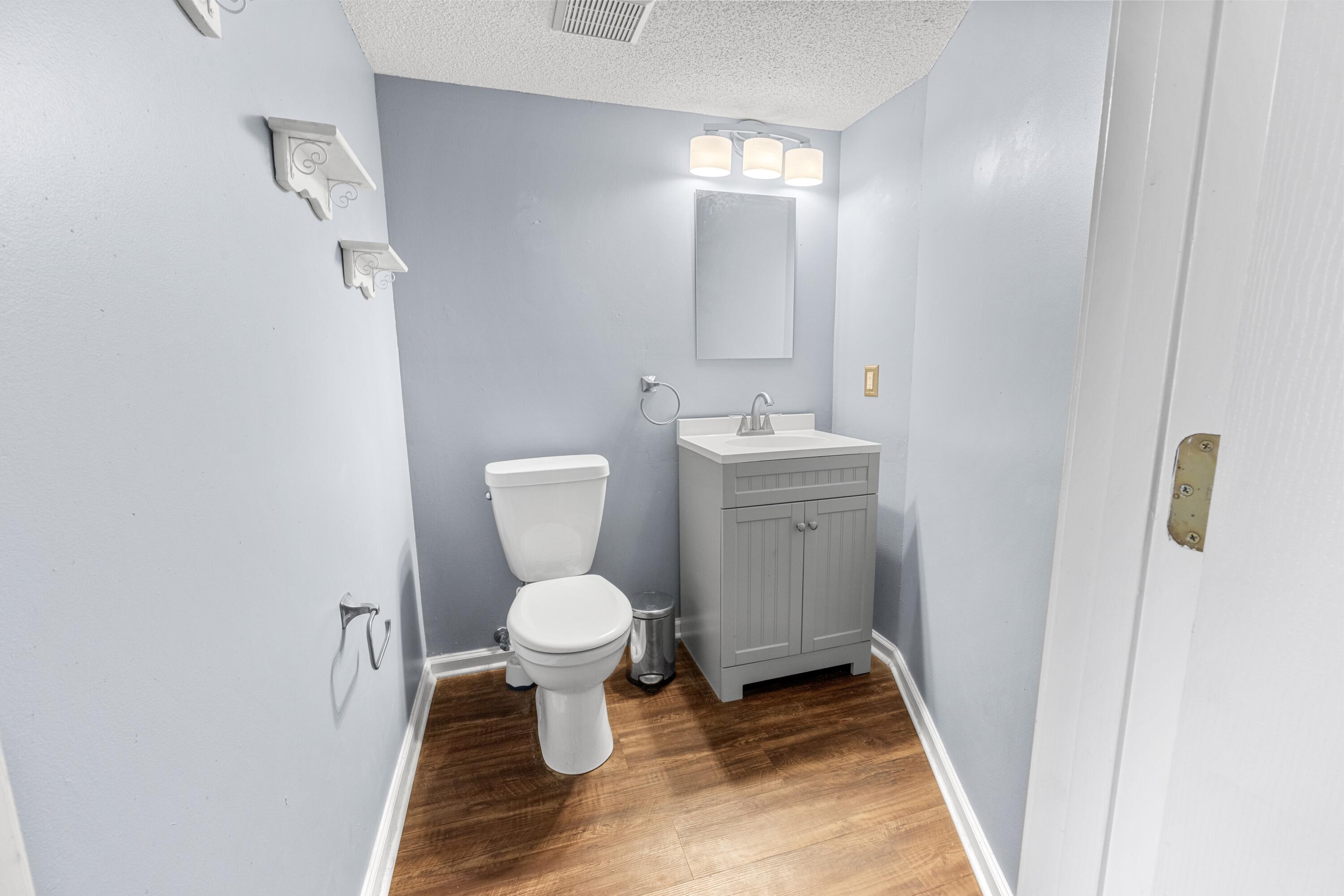 BELL-BROOK ESTATES 1ST ADDN - Residential