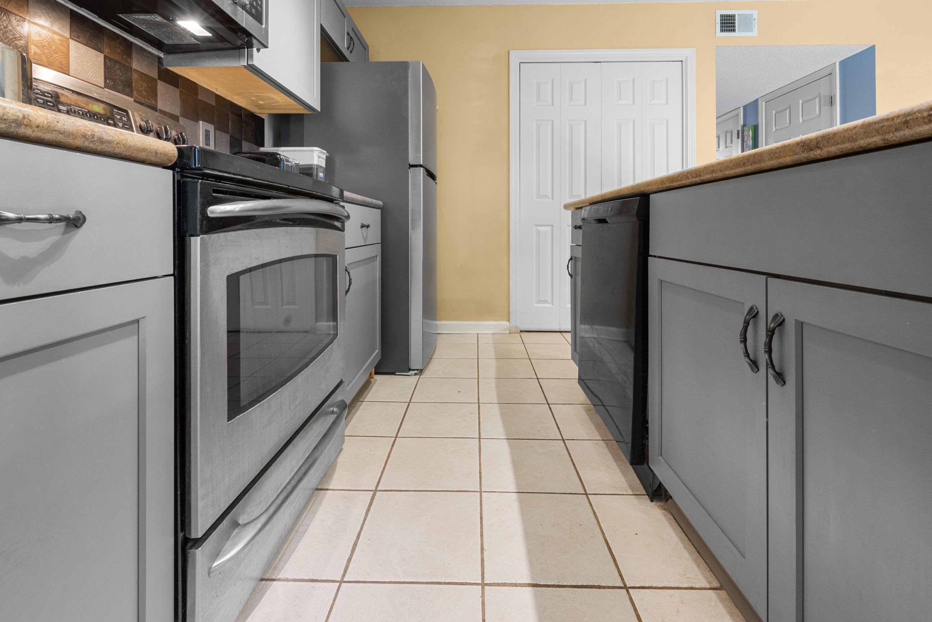 BELL-BROOK ESTATES 1ST ADDN - Residential